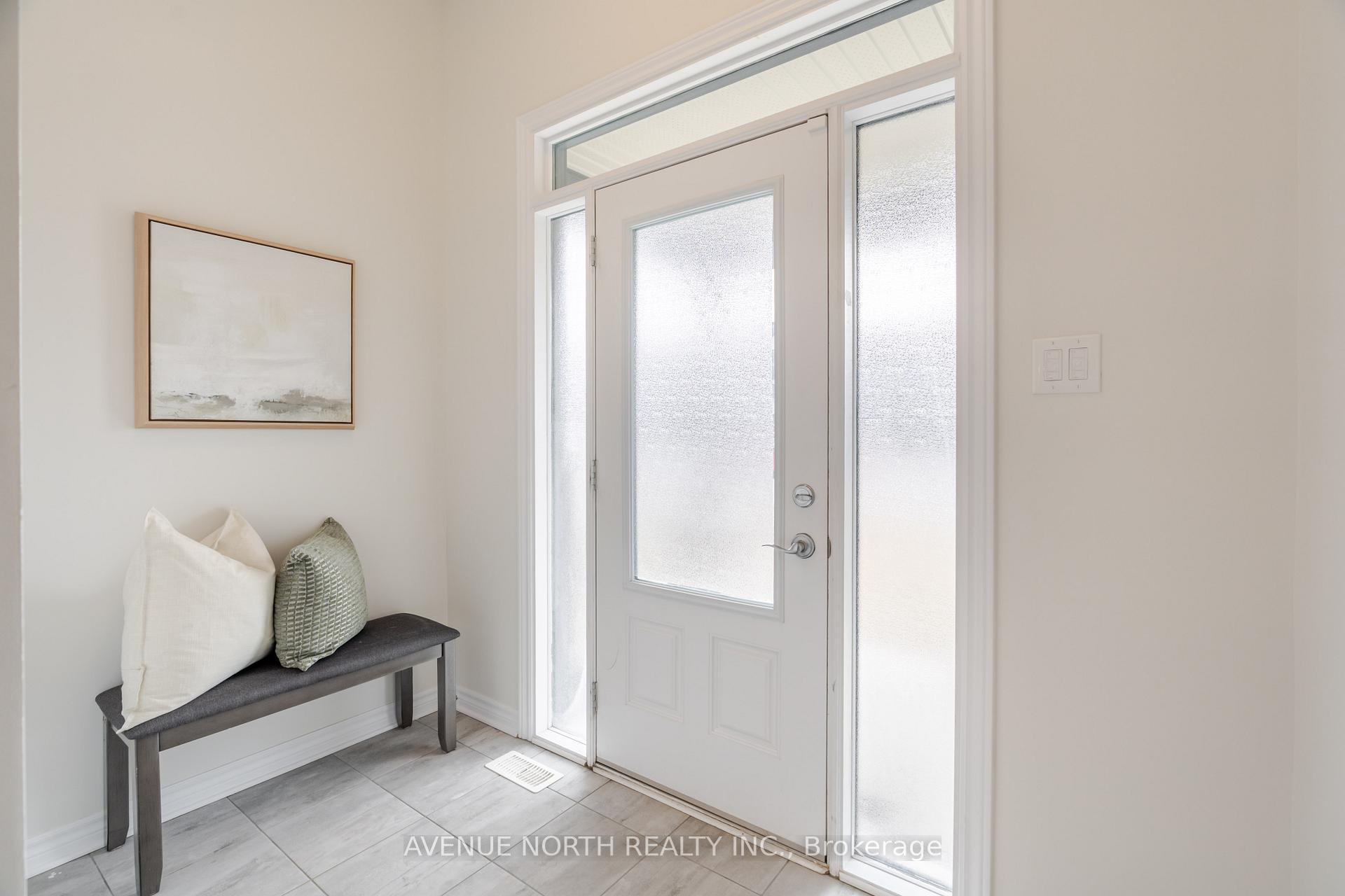 Photo 2 of 318 Grackle Street, Ottawa, Blossom Park/Kemp Park/Findlay Creek — HOMEH