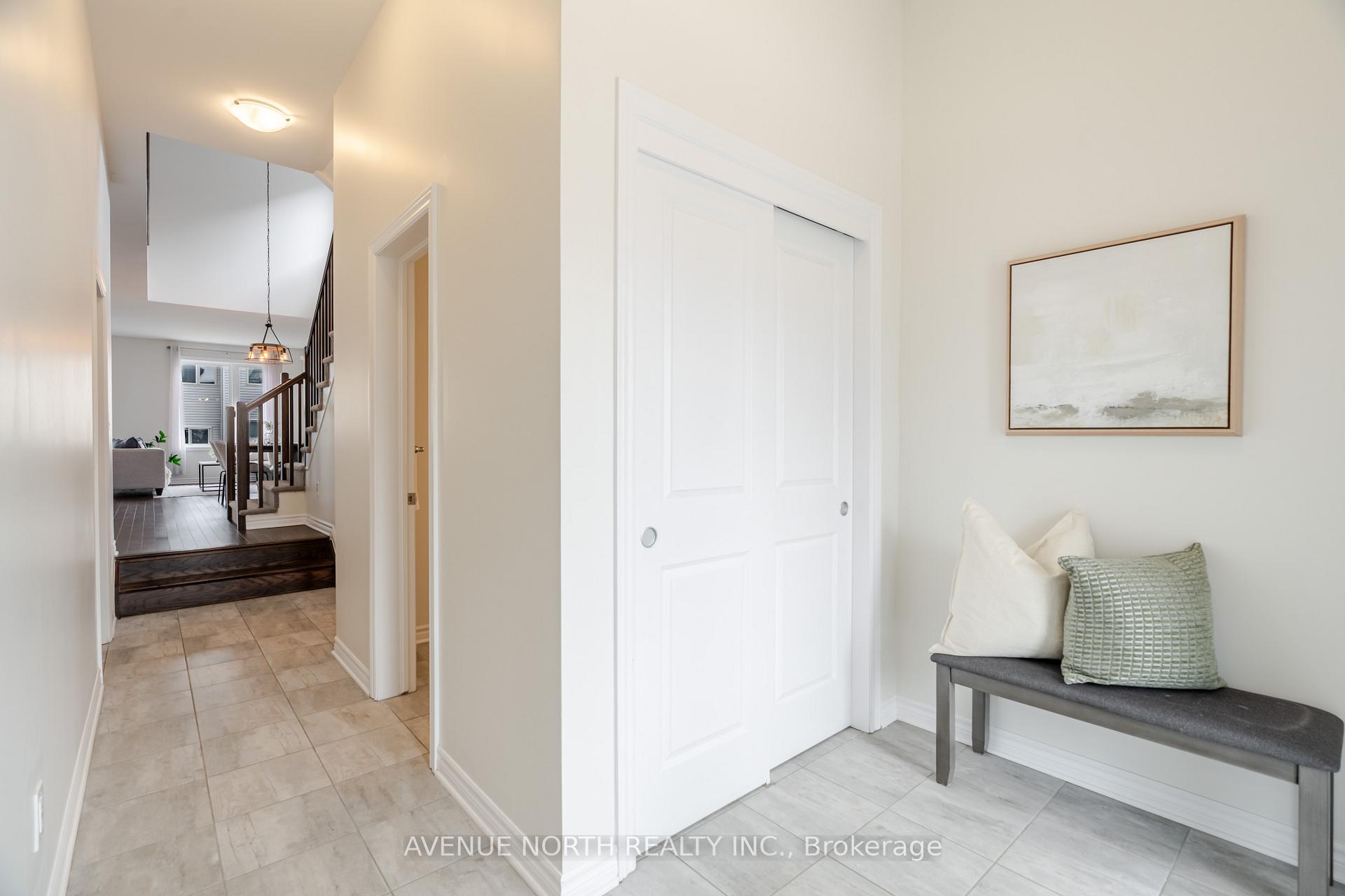 Photo 3 of 318 Grackle Street, Ottawa, Blossom Park/Kemp Park/Findlay Creek — HOMEH