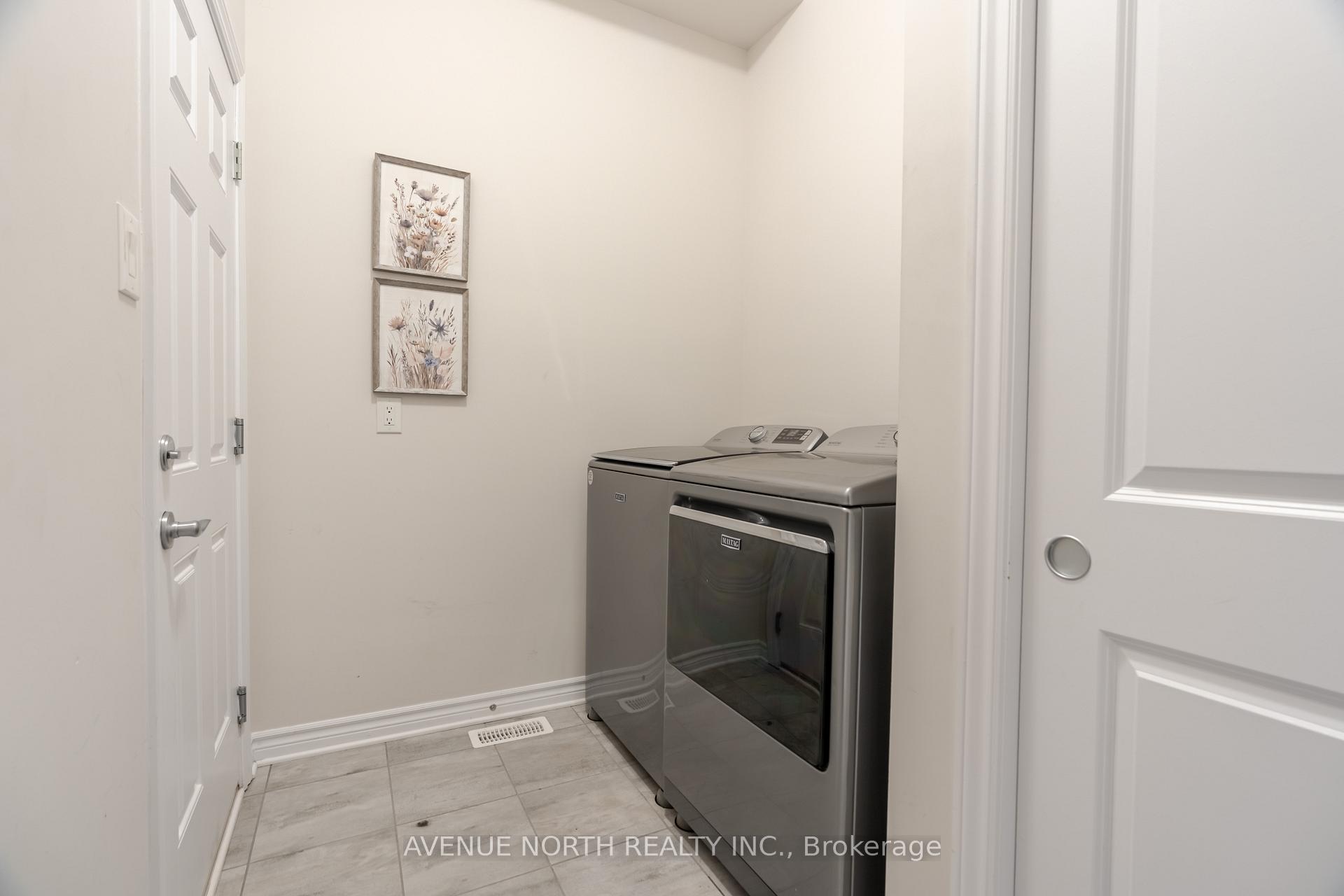 Photo 6 of 318 Grackle Street, Ottawa, Blossom Park/Kemp Park/Findlay Creek — HOMEH