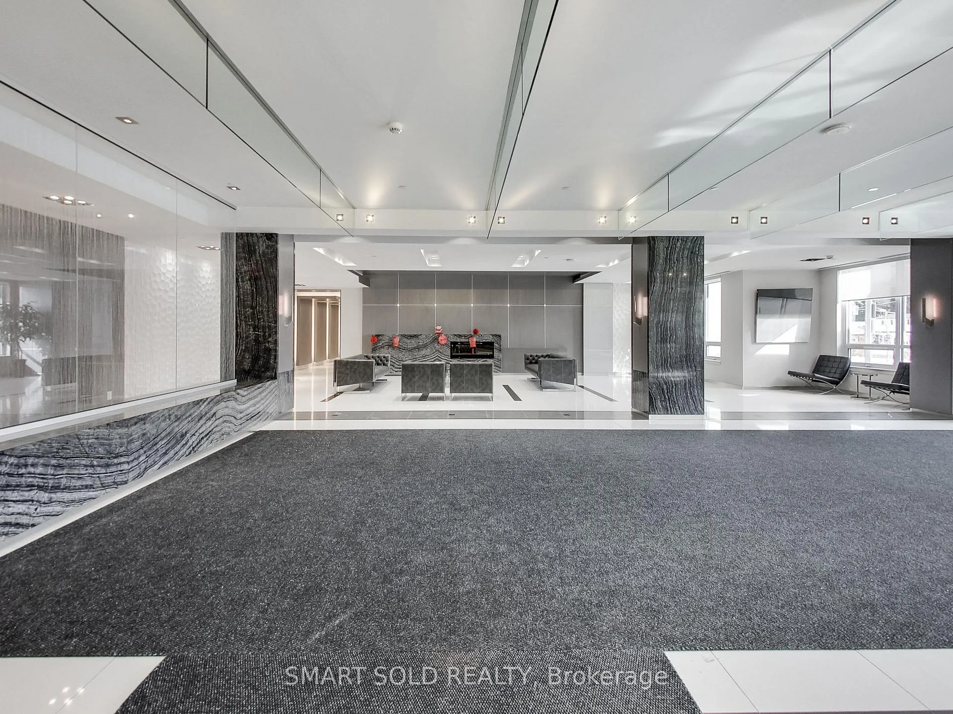 Photo 2 of Unit 1110, 7165 Yonge Street, Markham, Grandview — HOMEH
