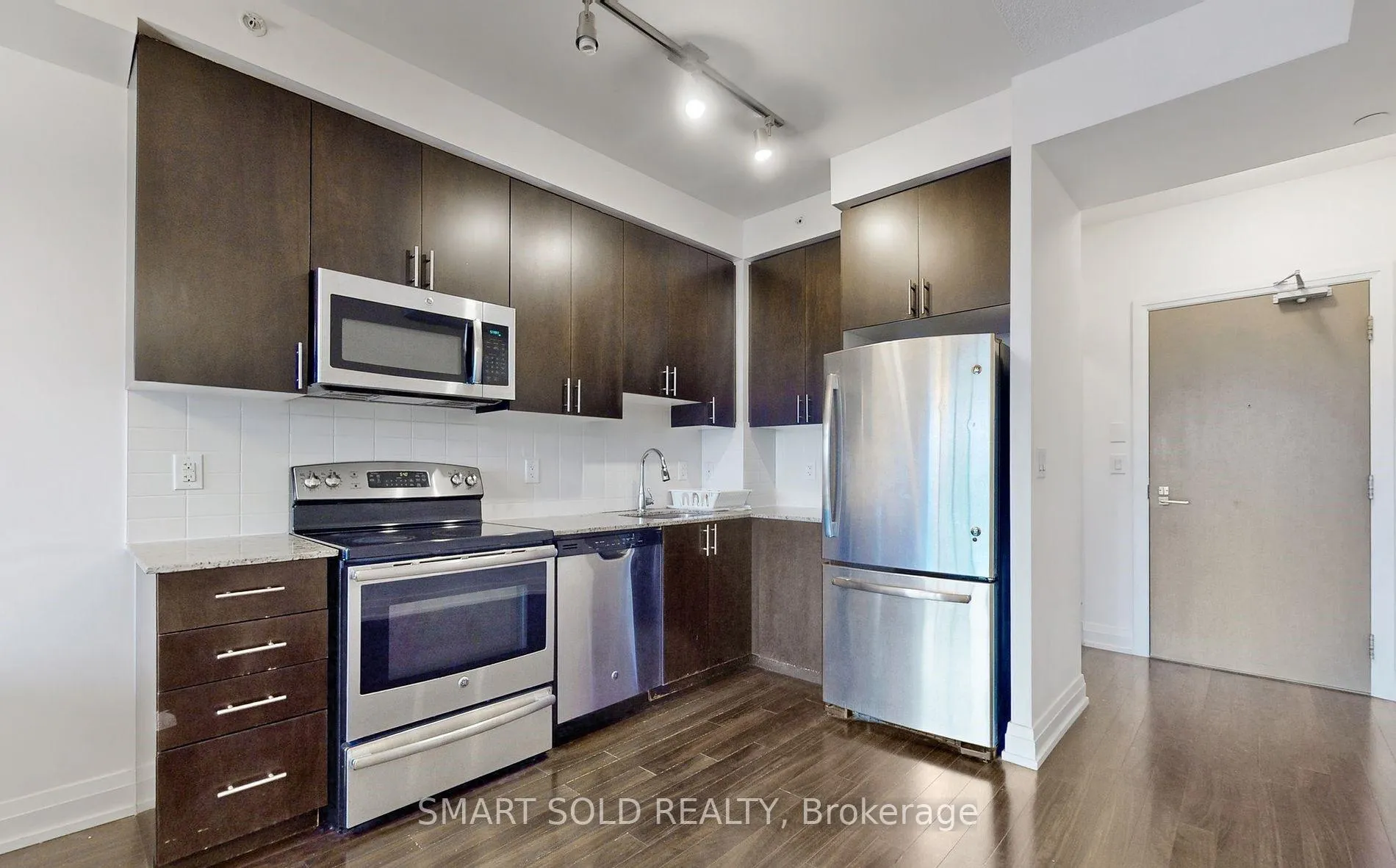 Photo 4 of Unit 1110, 7165 Yonge Street, Markham, Grandview — HOMEH