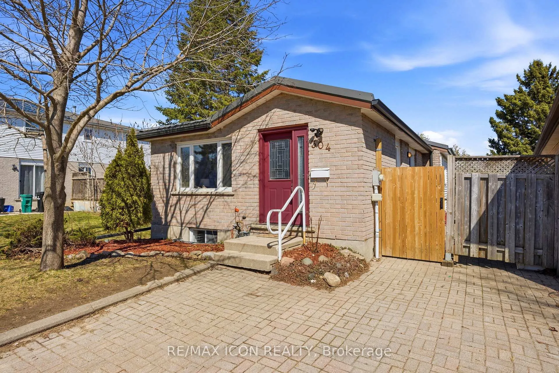 Photo 1 of 304 Dinison Place, Kitchener — HOMEH