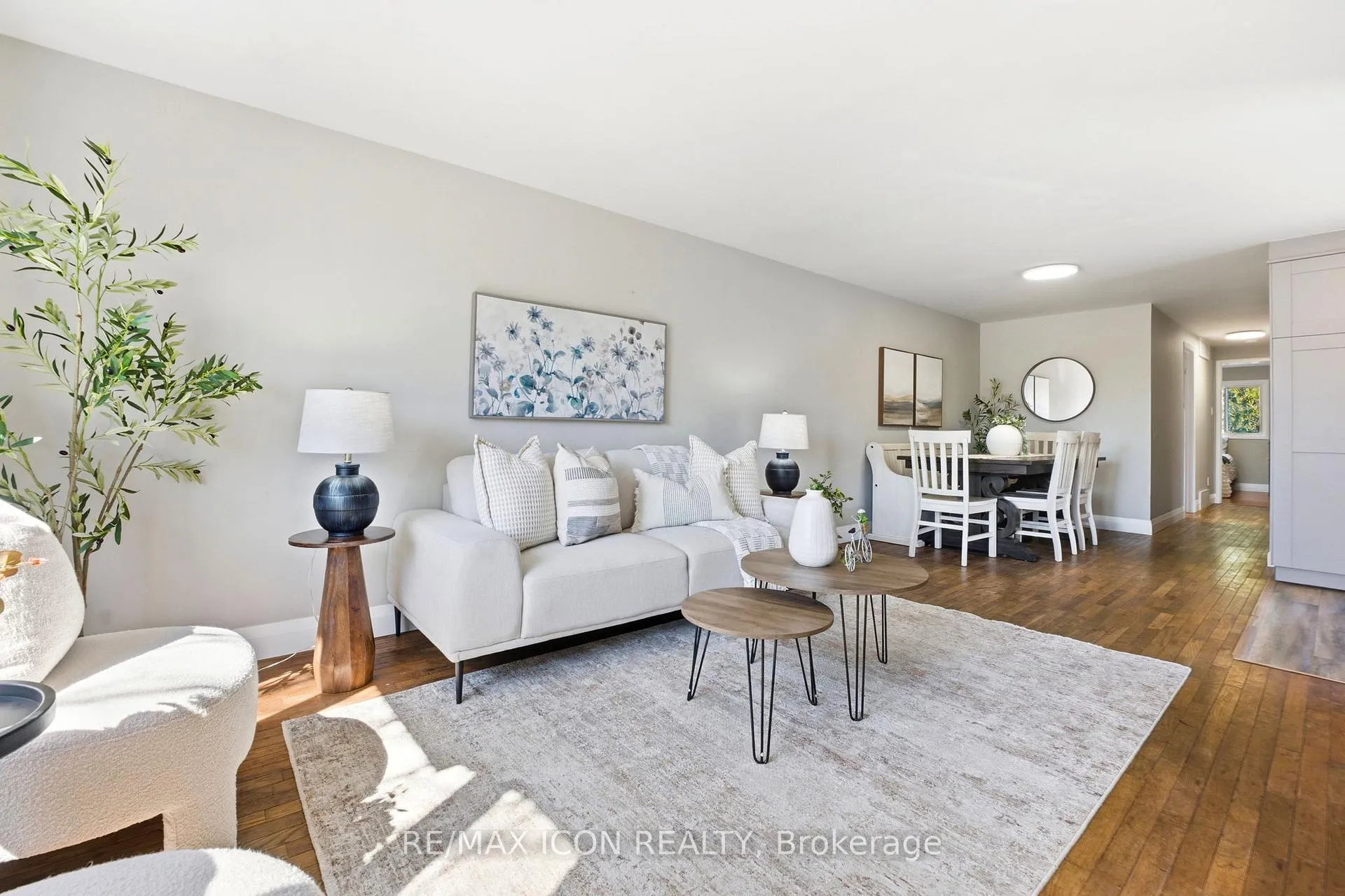 Photo 4 of 304 Dinison Place, Kitchener — HOMEH