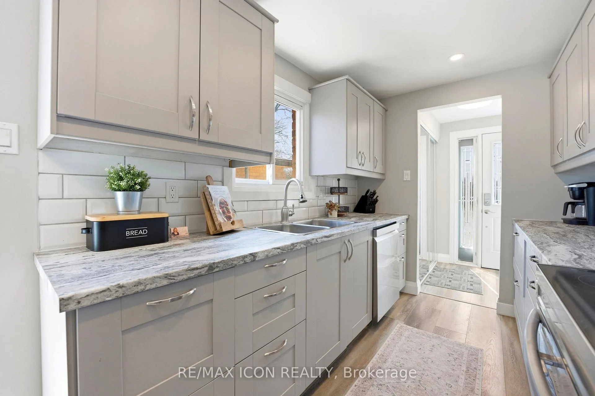 Photo 9 of 304 Dinison Place, Kitchener — HOMEH