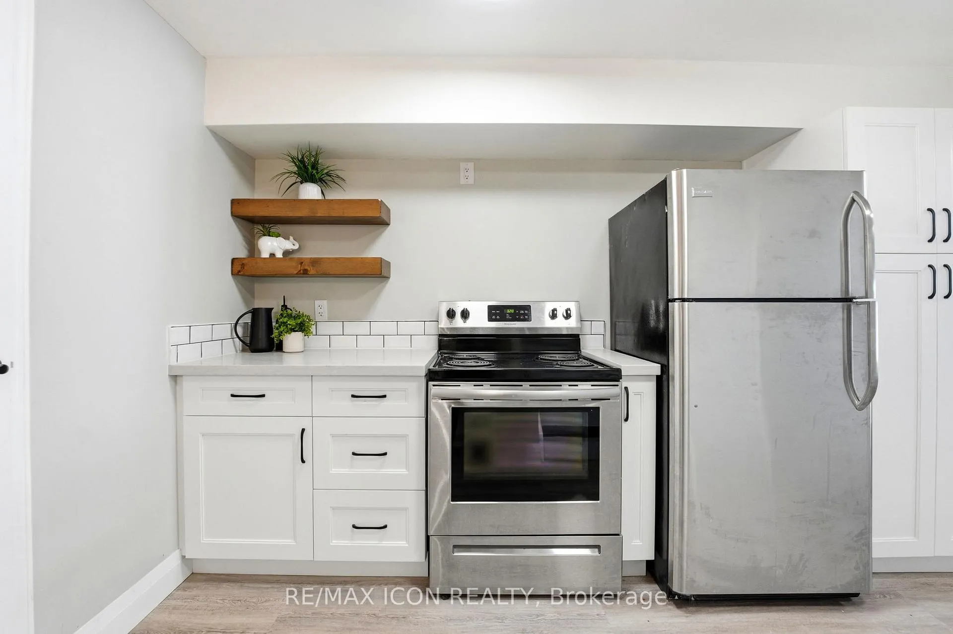 Photo 14 of 304 Dinison Place, Kitchener — HOMEH