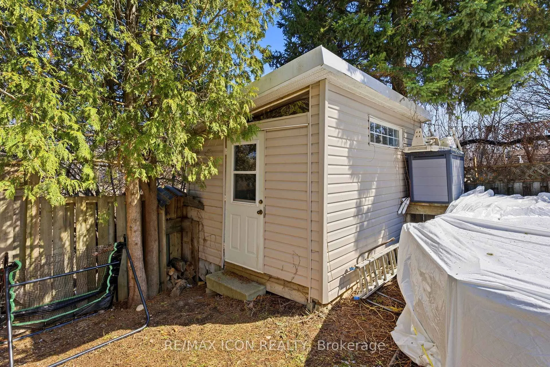 Photo 33 of 304 Dinison Place, Kitchener — HOMEH