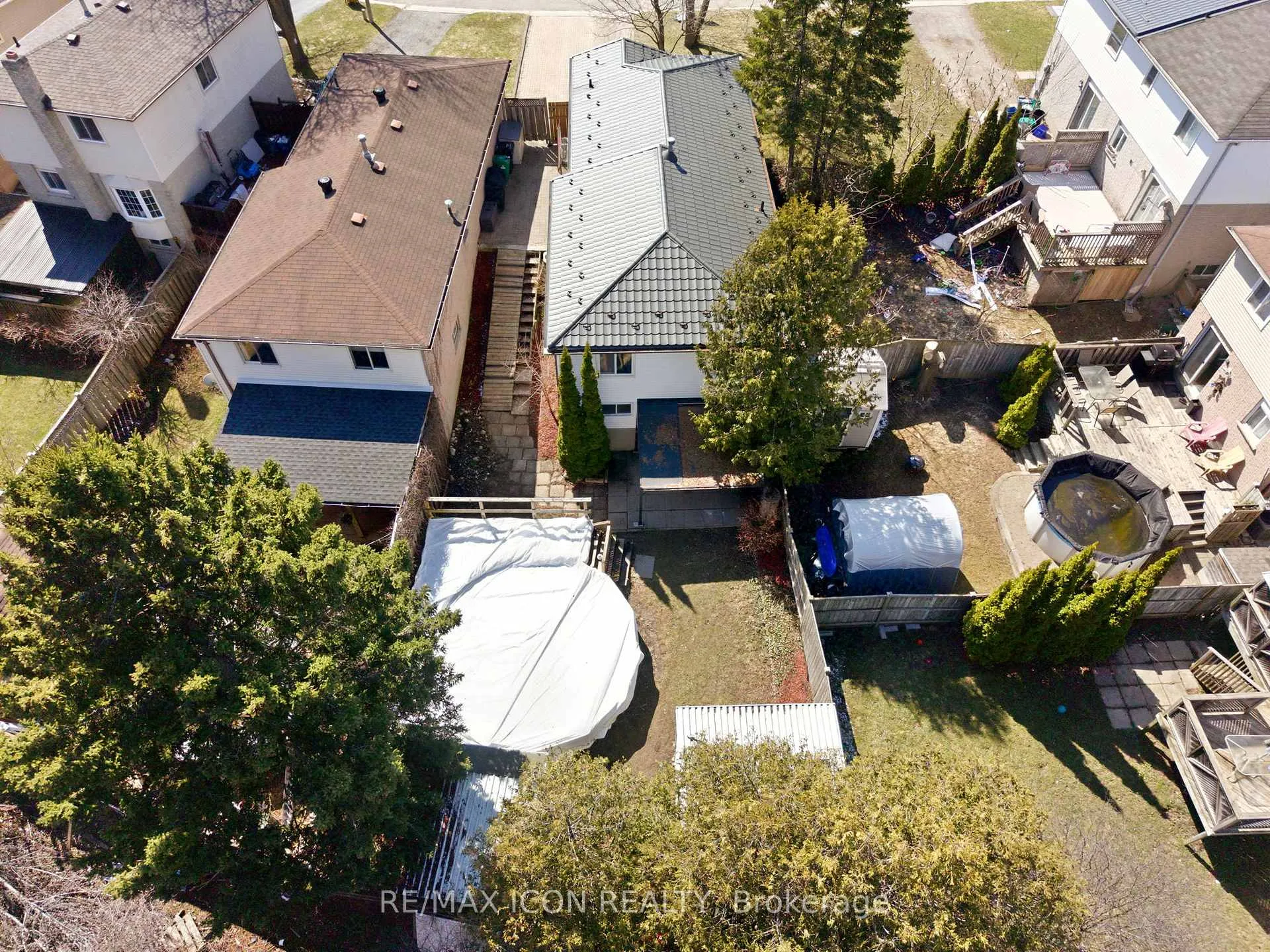 Photo 37 of 304 Dinison Place, Kitchener — HOMEH
