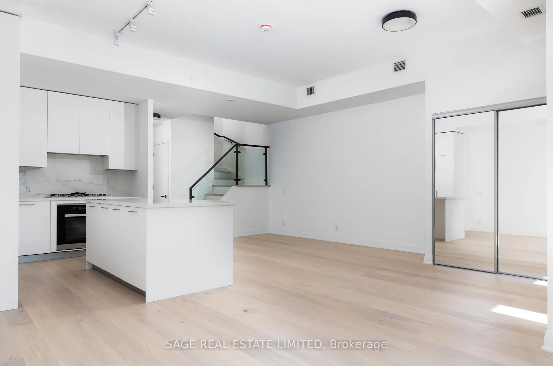 Photo 4 of Unit TH11, 33 Frederick Todd Way S, Toronto, Thorncliffe Park — HOMEH