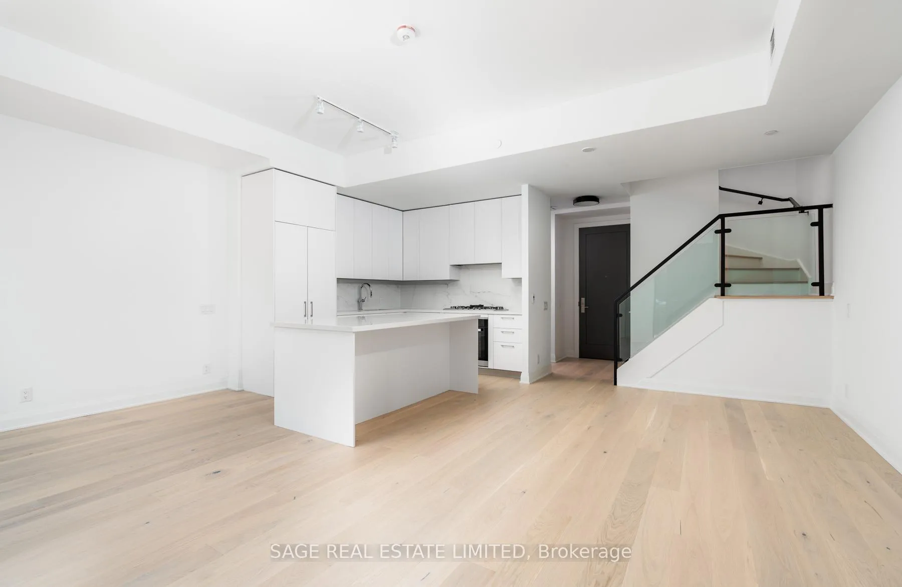 Photo 5 of Unit TH11, 33 Frederick Todd Way S, Toronto, Thorncliffe Park — HOMEH