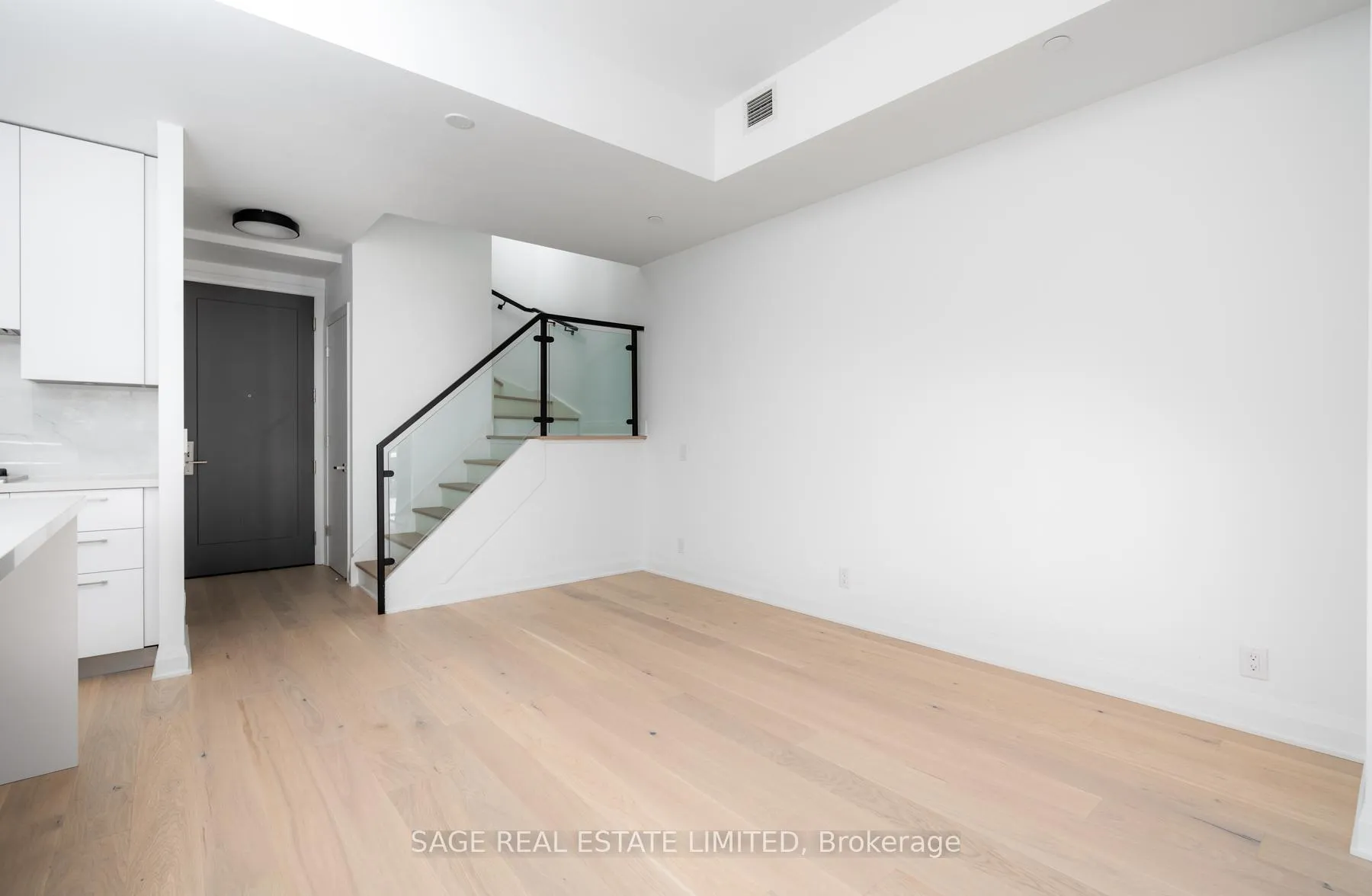 Photo 8 of Unit TH11, 33 Frederick Todd Way S, Toronto, Thorncliffe Park — HOMEH