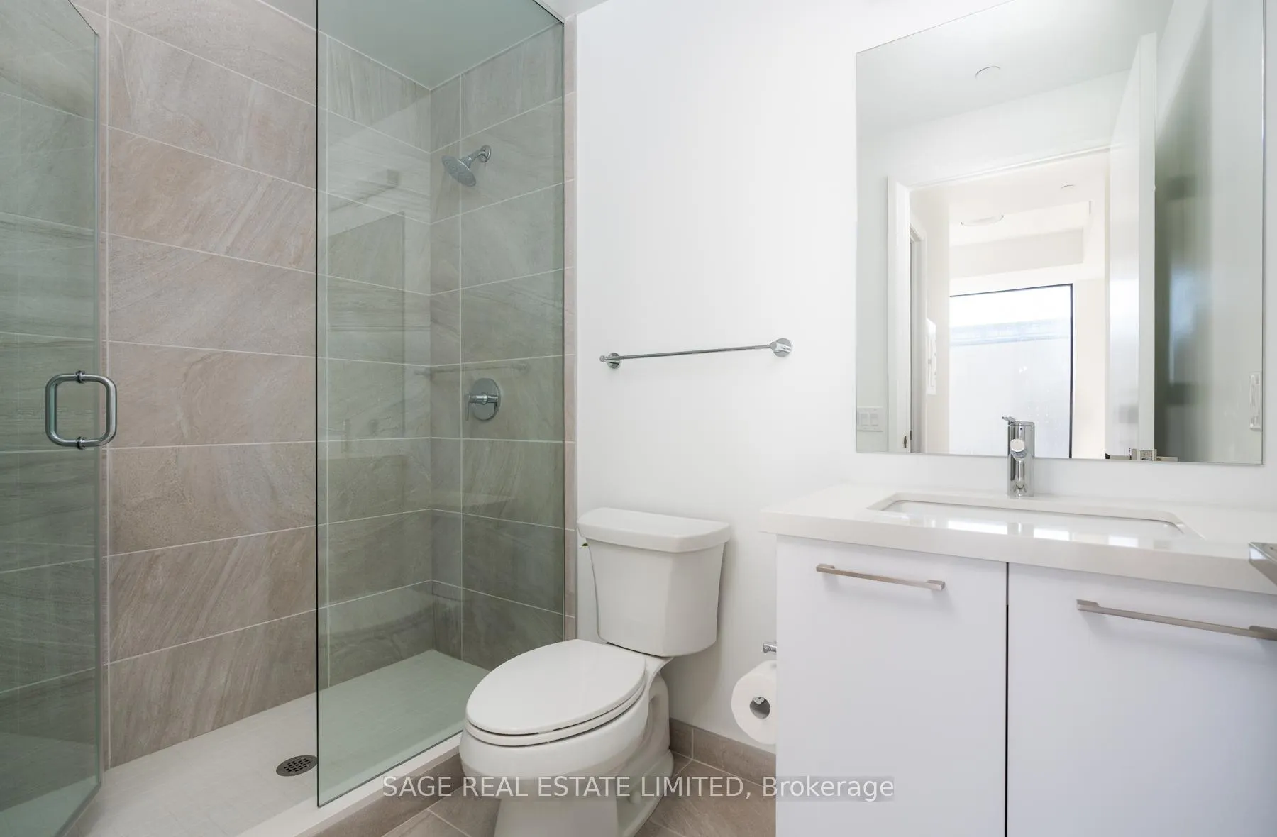 Photo 15 of Unit TH11, 33 Frederick Todd Way S, Toronto, Thorncliffe Park — HOMEH