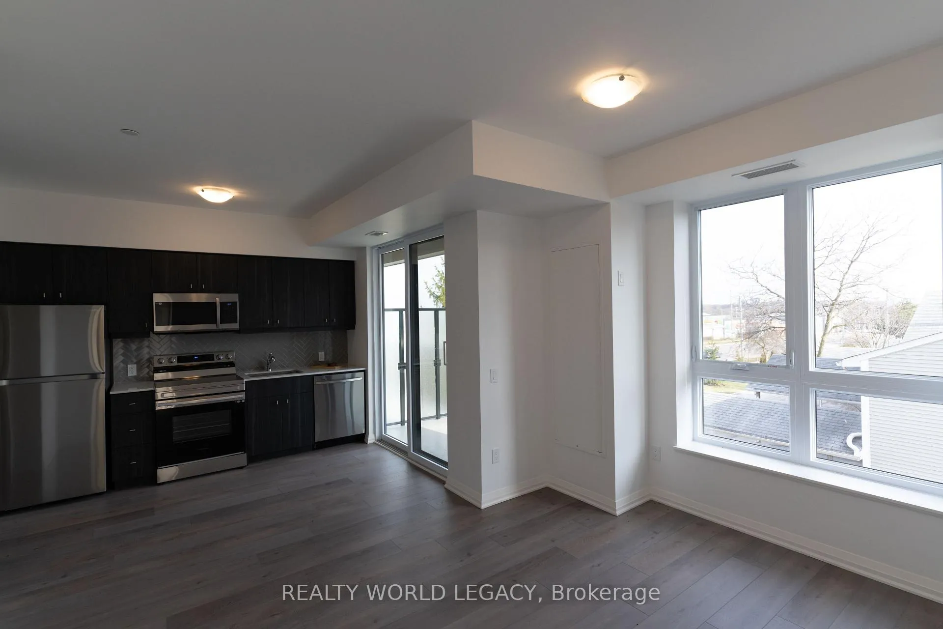 Photo 7 of Unit 215, 101 Golden Eagle Avenue, Waterloo — HOMEH