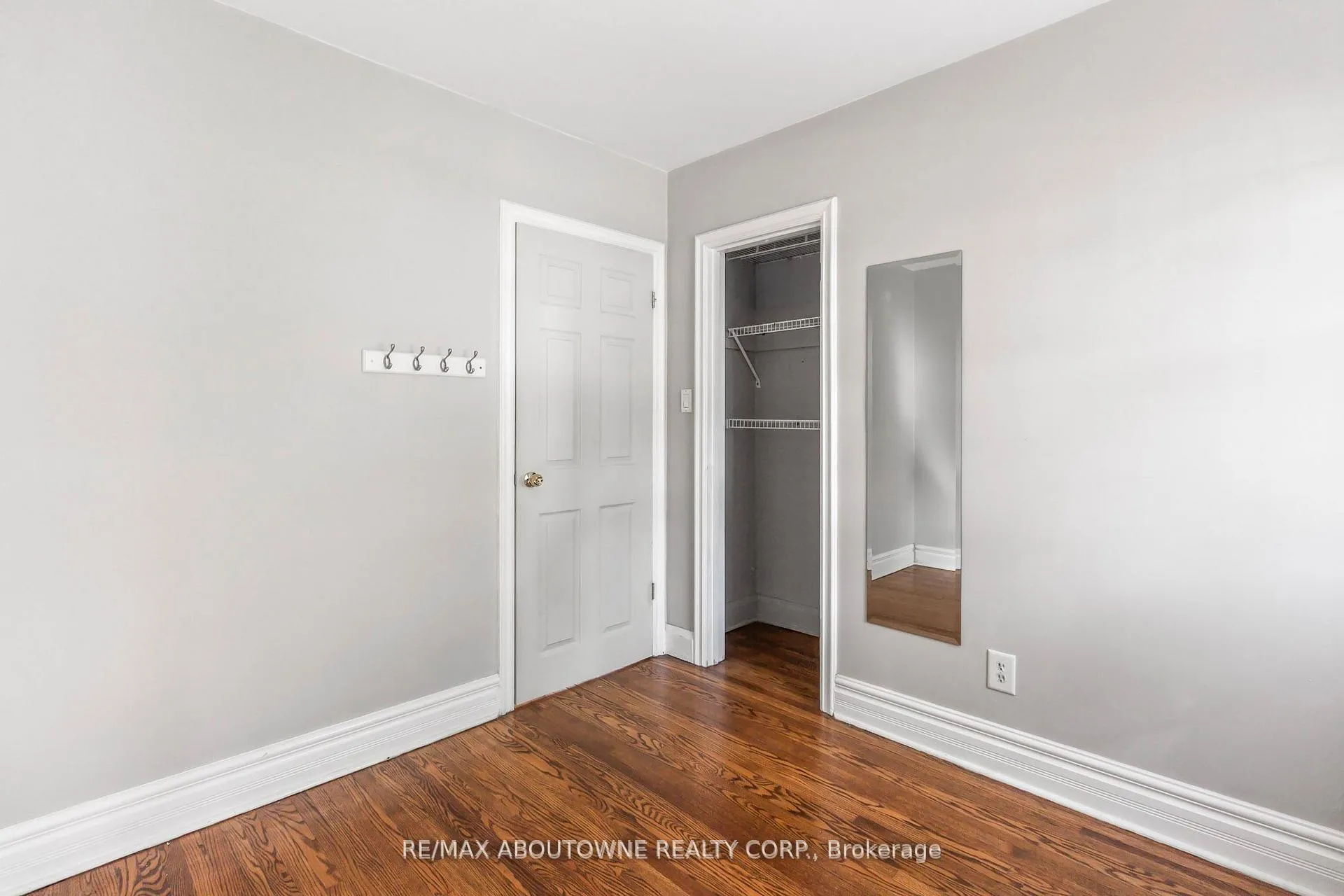 Photo 20 of 136 Brantdale Avenue, Hamilton, Southam — HOMEH