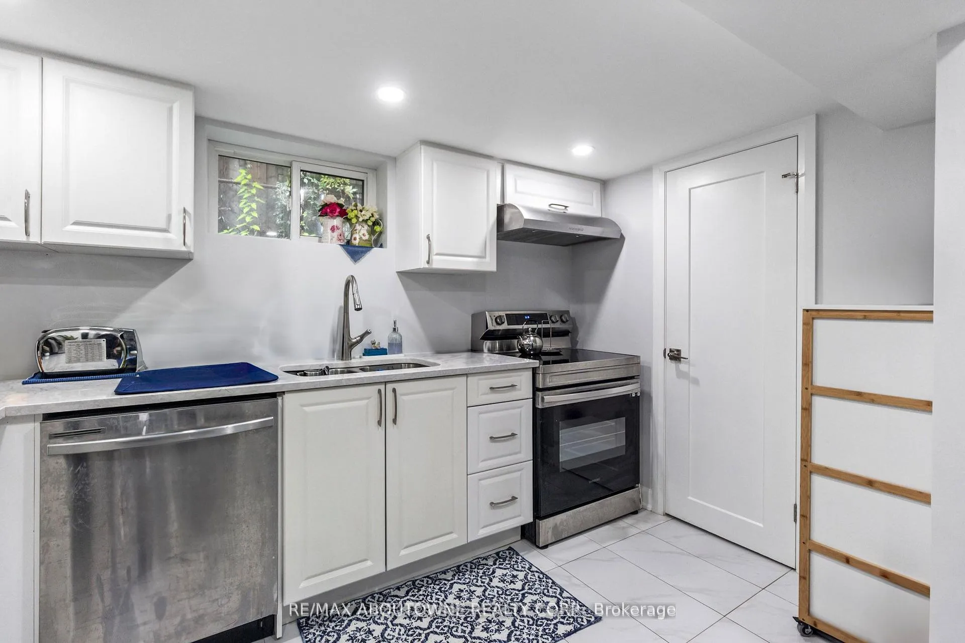 Photo 31 of 136 Brantdale Avenue, Hamilton, Southam — HOMEH