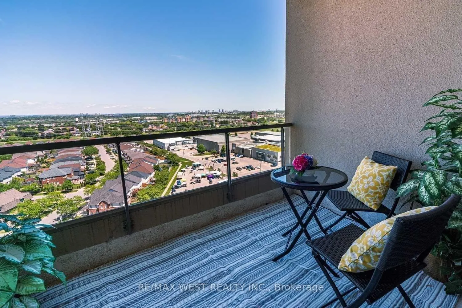 Photo 6 of Unit PH30, 1880 Valley Farm Road, Pickering, Town Centre — HOMEH
