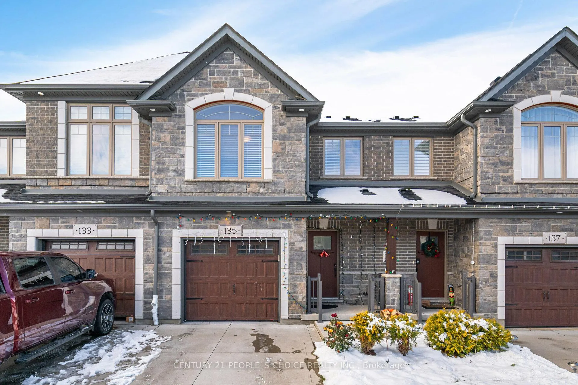 Front of 135 Hollybrook Trail