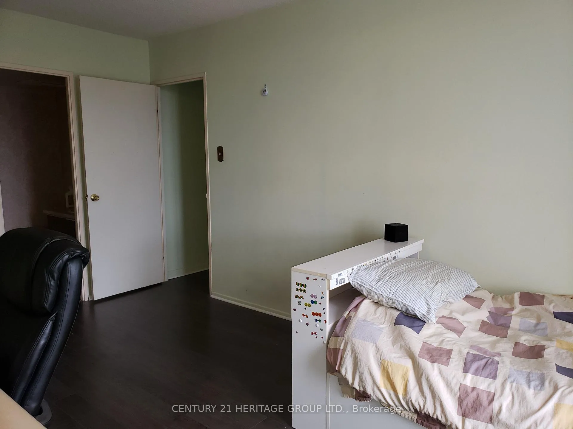 Photo 7 of Unit 1004, 1966 Main Street, Hamilton, Ainslie Wood — HOMEH
