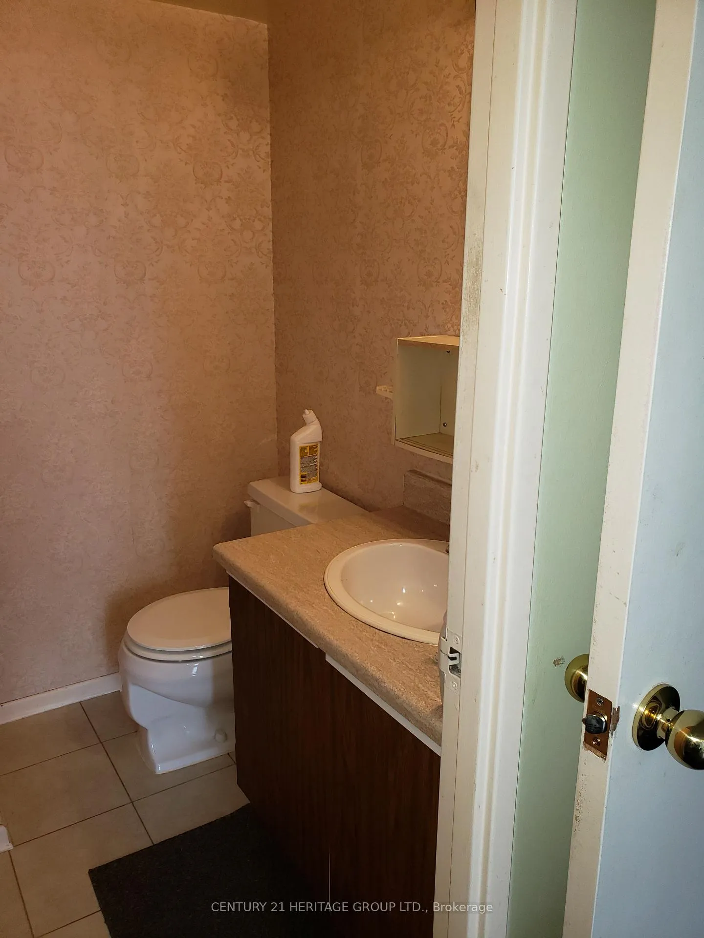 Photo 13 of Unit 1004, 1966 Main Street, Hamilton, Ainslie Wood — HOMEH