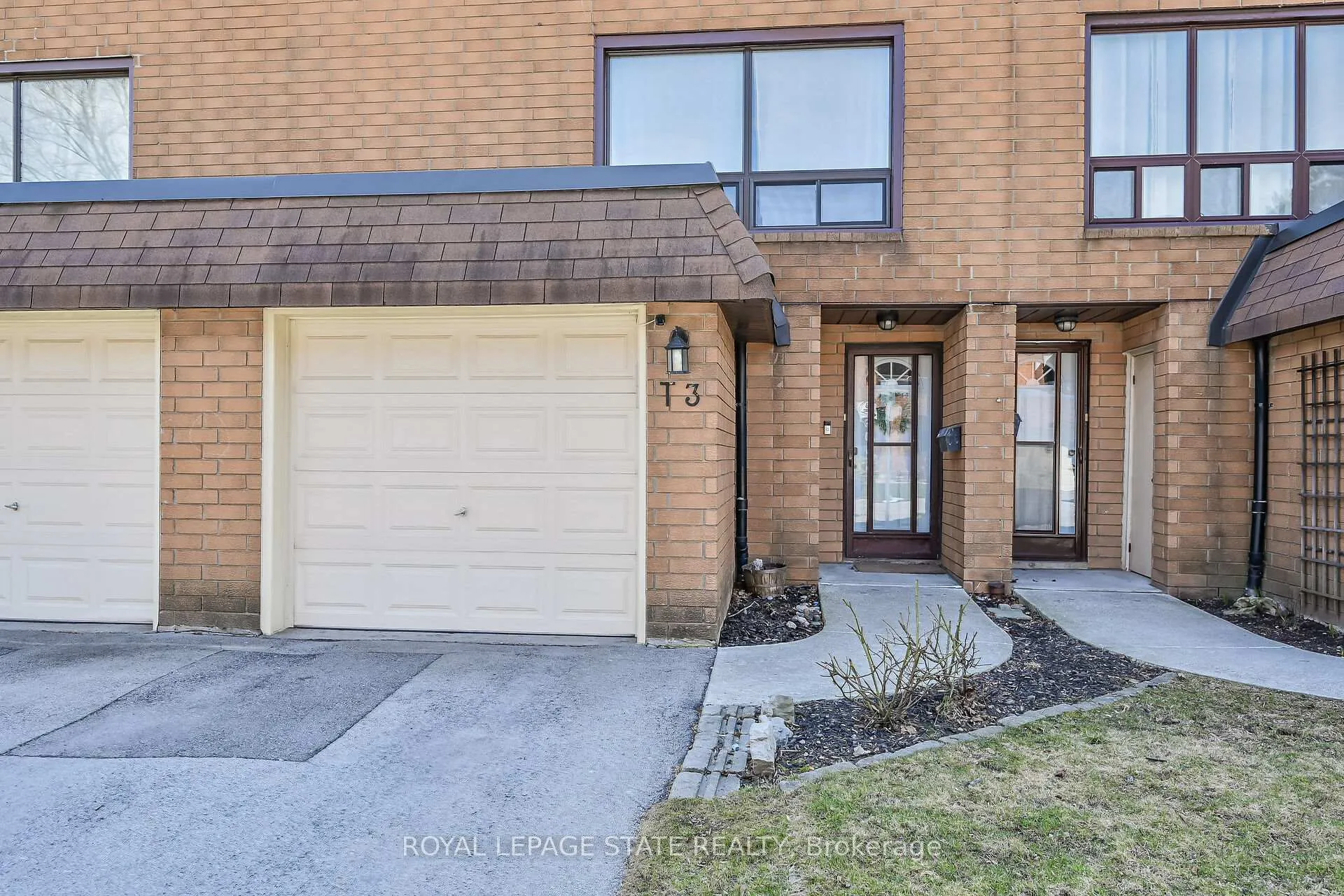 Photo 2 of Unit T3, 444 Stone Church Road W, Hamilton, Gurnett — HOMEH