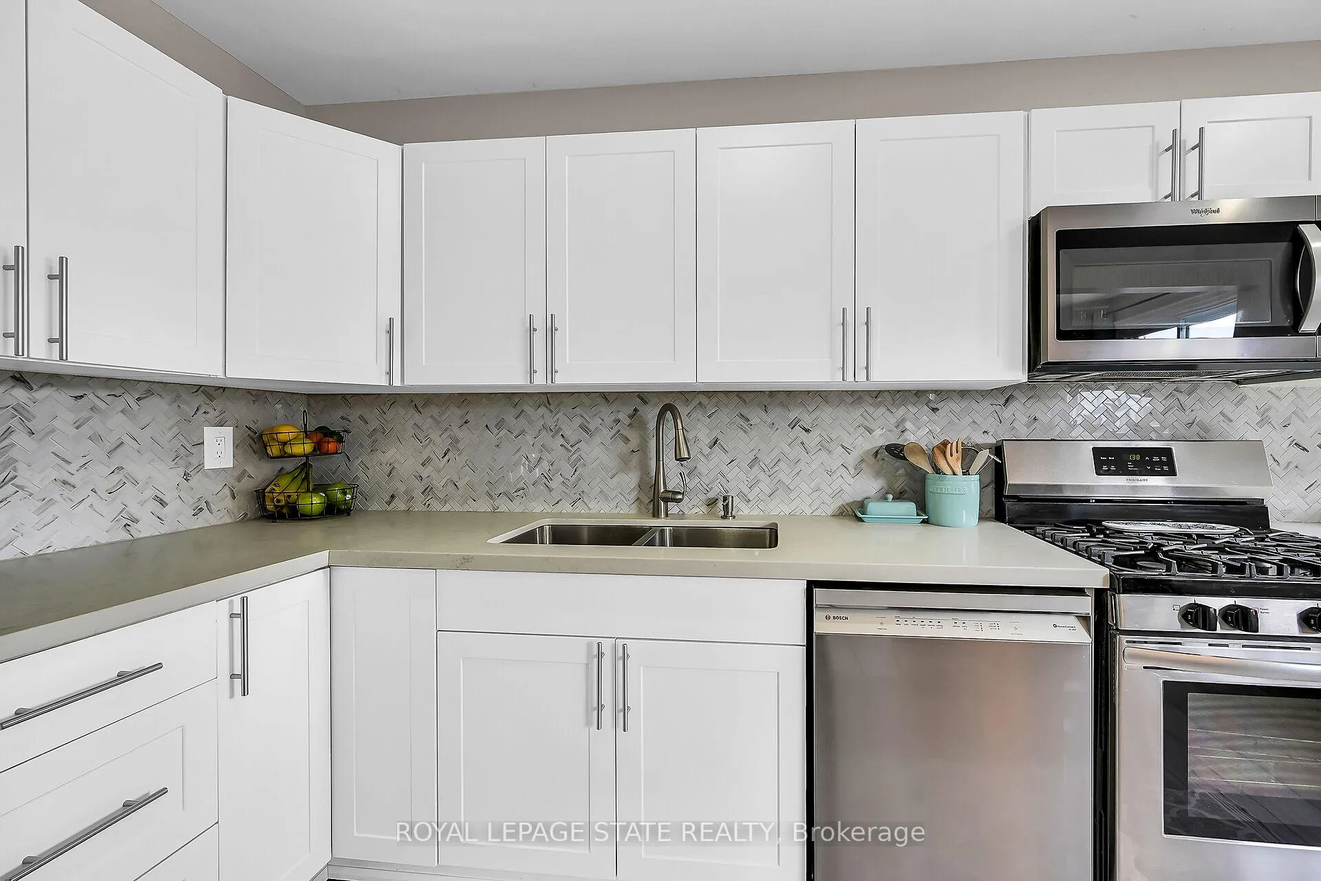 Photo 13 of Unit T3, 444 Stone Church Road W, Hamilton, Gurnett — HOMEH