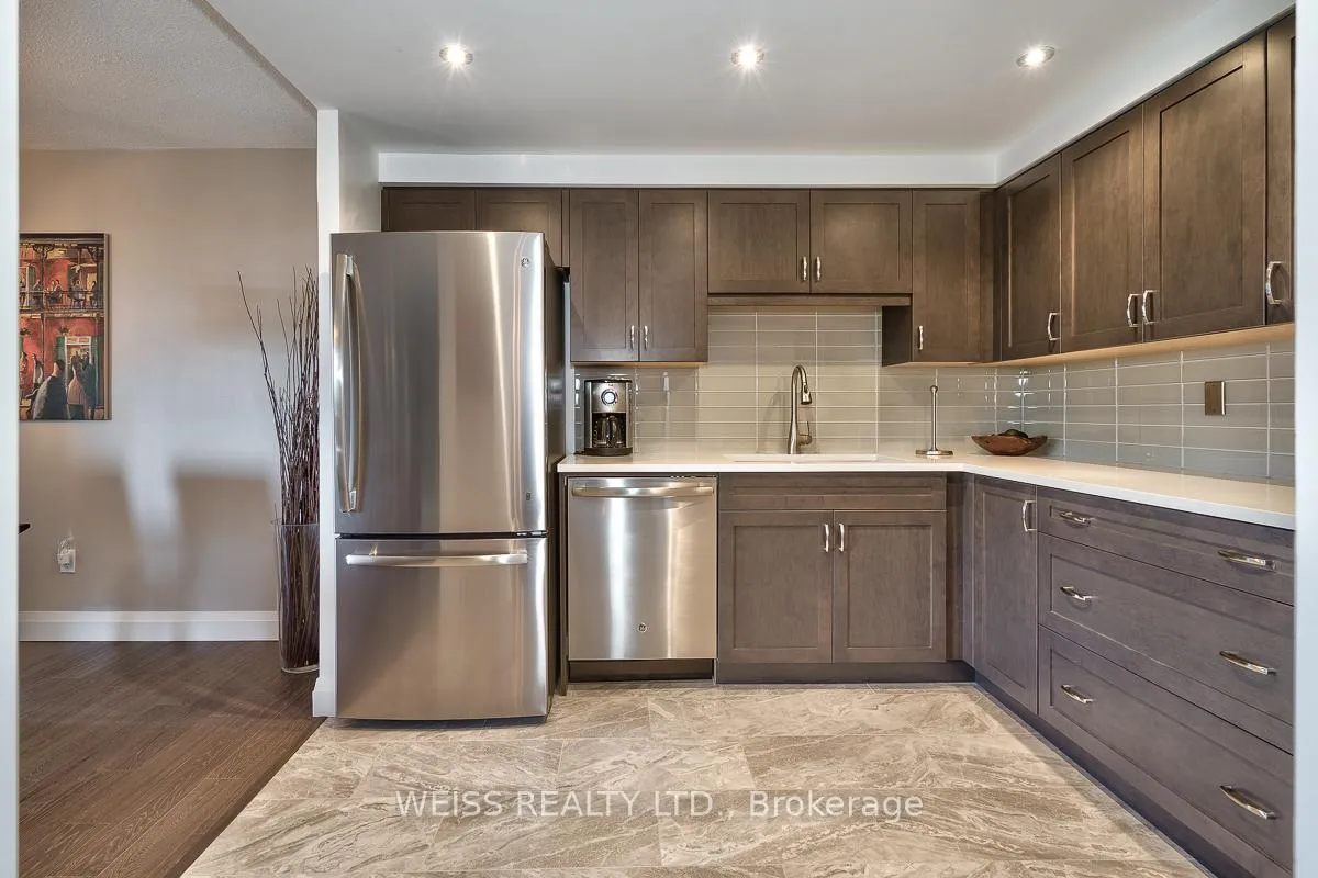Photo 5 of Unit 402, 500 Green Road, Hamilton, Lakeshore — HOMEH