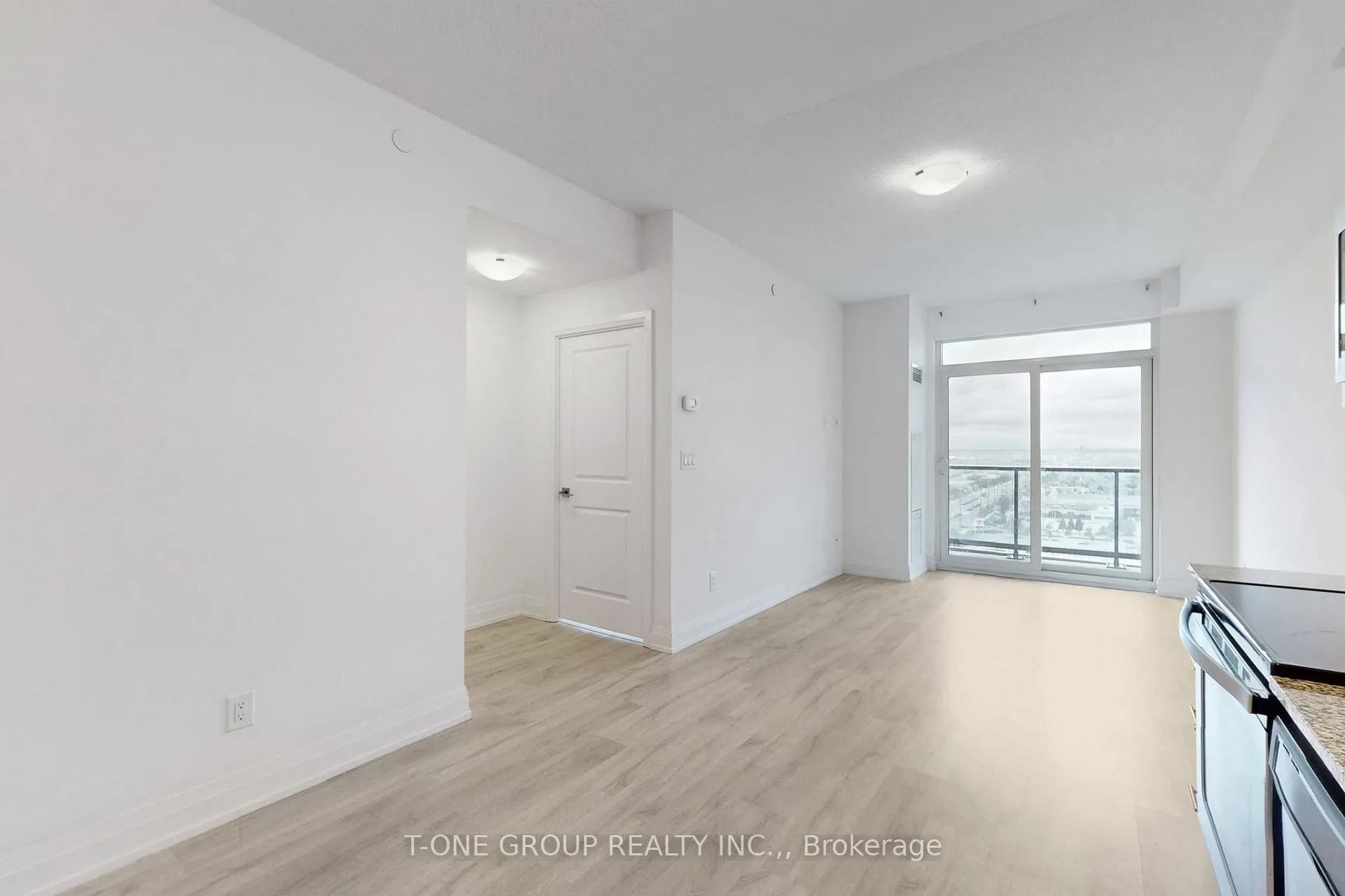 Photo 8 of Unit 1606, 3700 Highway 7, Vaughan, Vaughan Corporate Centre — HOMEH