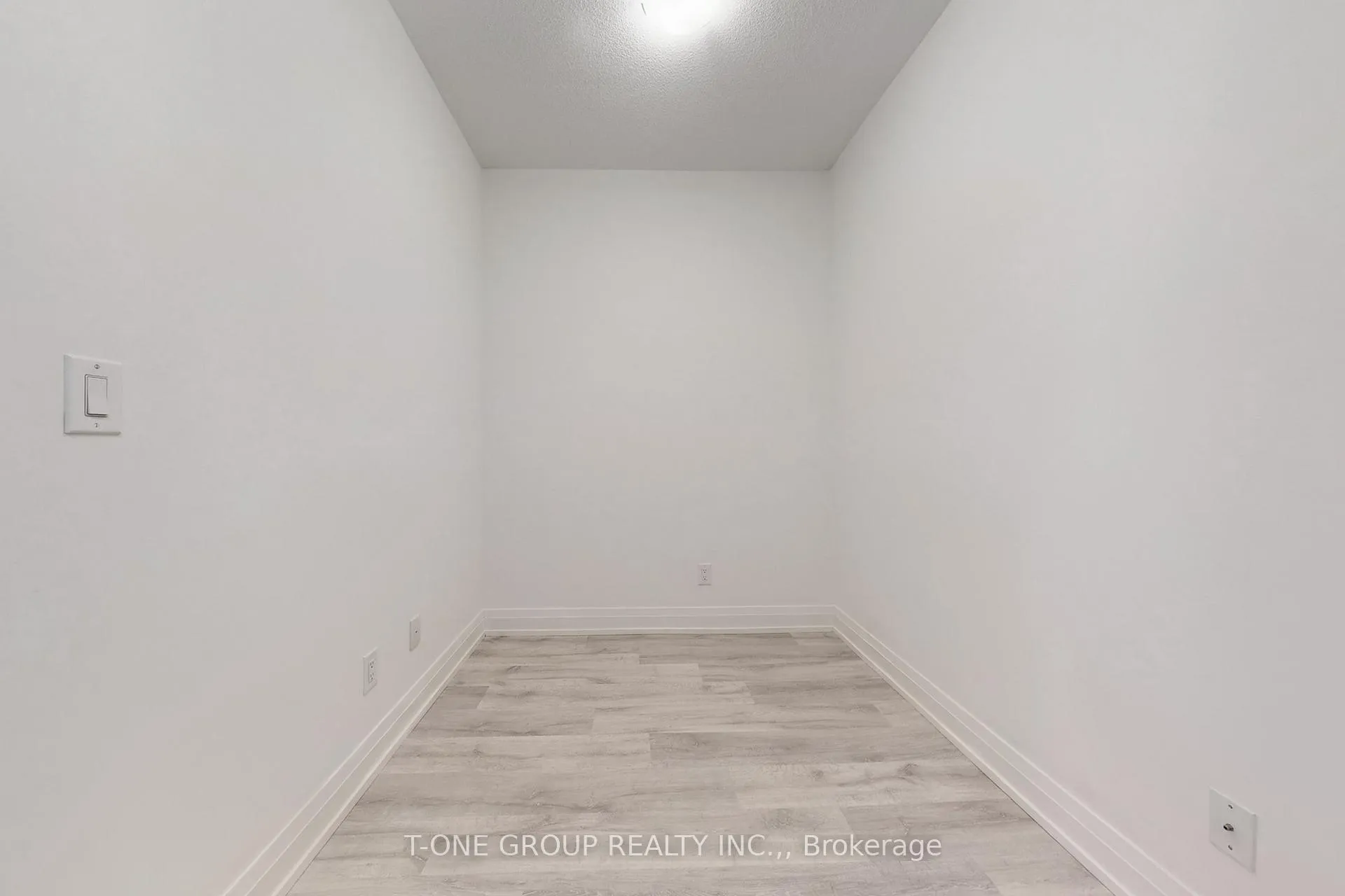 Photo 14 of Unit 1606, 3700 Highway 7, Vaughan, Vaughan Corporate Centre — HOMEH