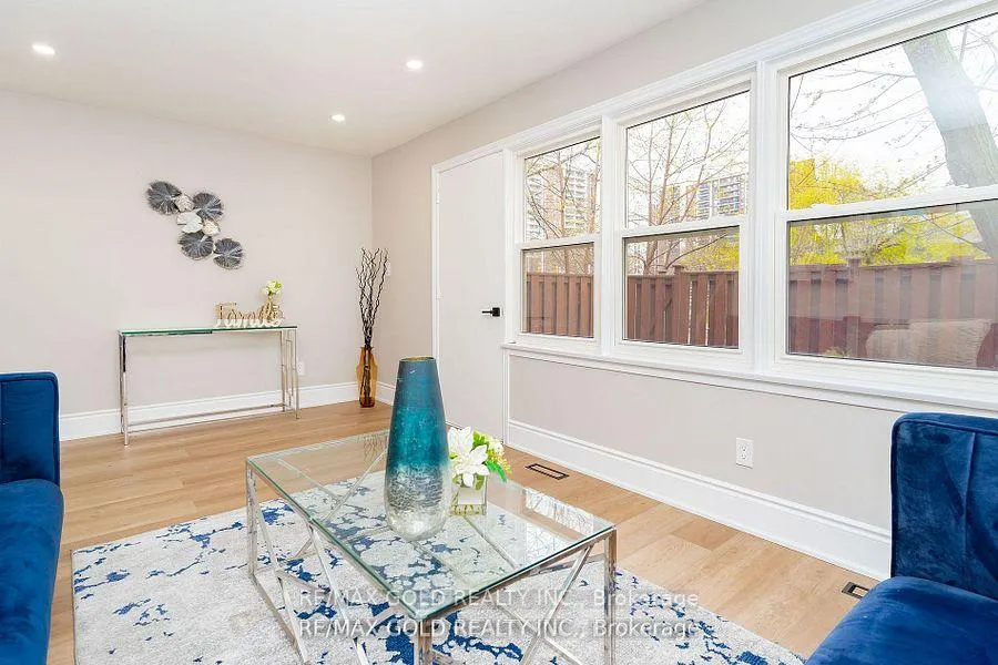 Photo 6 of 17 Eden Park Drive, Brampton, Southgate — HOMEH