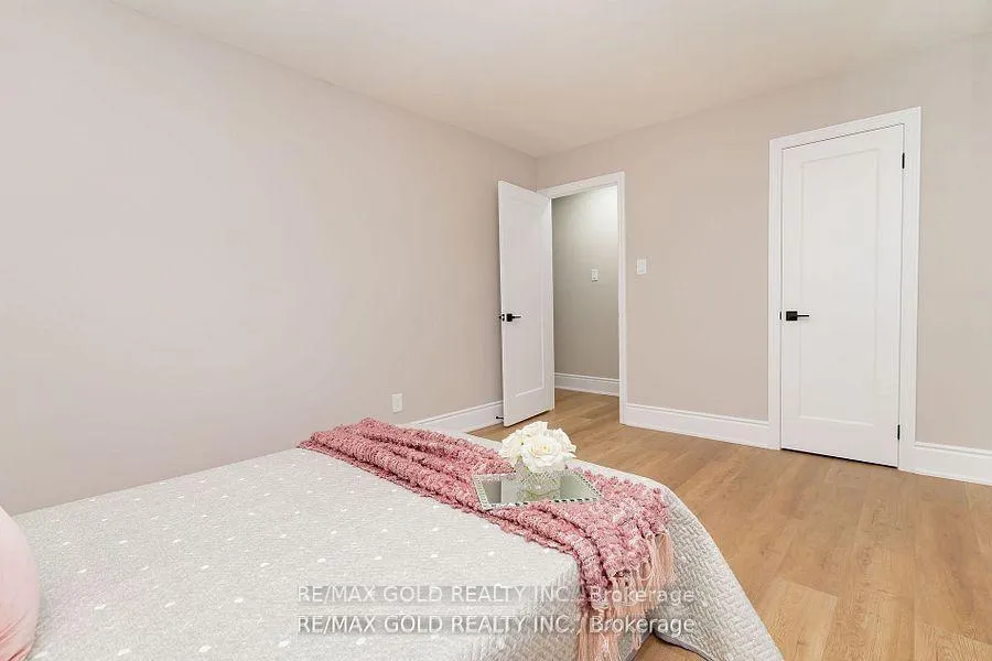 Photo 15 of 17 Eden Park Drive, Brampton, Southgate — HOMEH