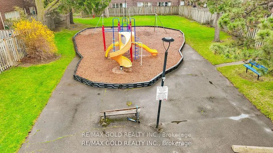 Photo 37 of 17 Eden Park Drive, Brampton, Southgate — HOMEH