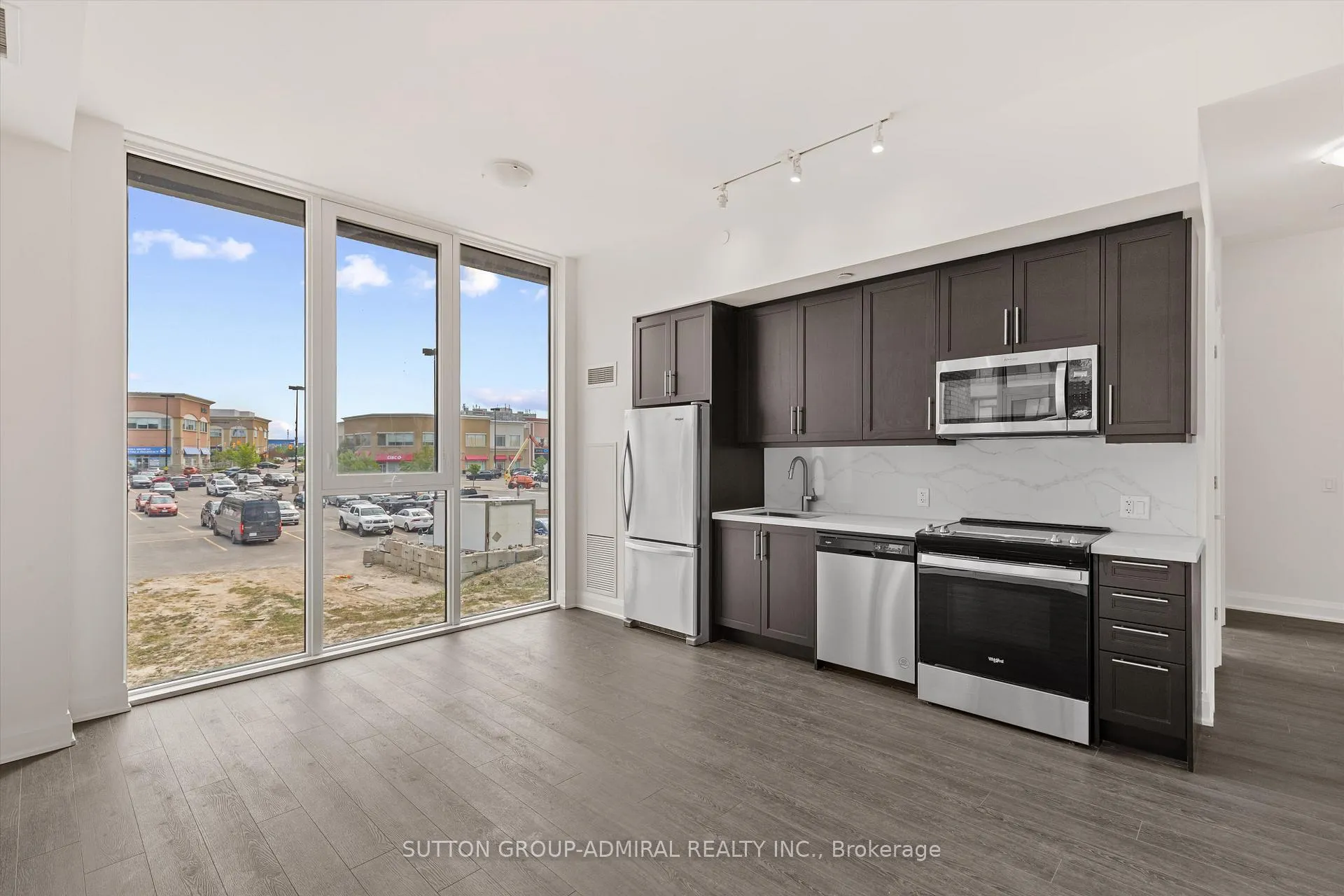 Photo 3 of Unit 202, 20 Gatineau Drive, Vaughan, Beverley Glen — HOMEH