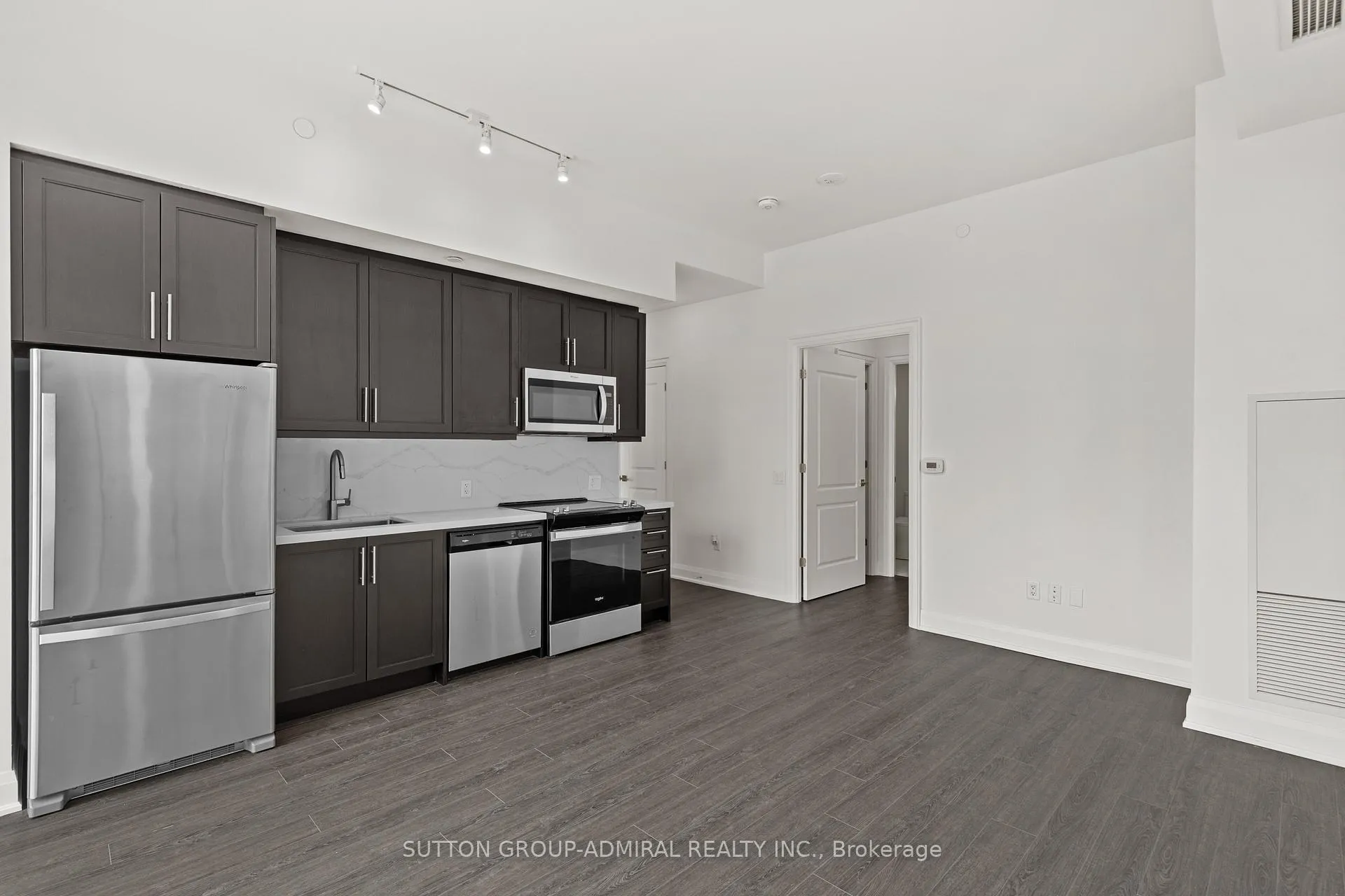 Photo 4 of Unit 202, 20 Gatineau Drive, Vaughan, Beverley Glen — HOMEH