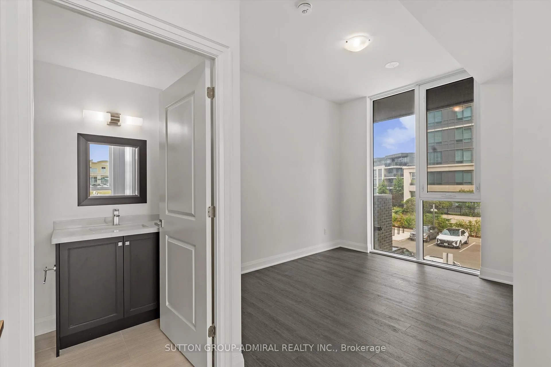 Photo 6 of Unit 202, 20 Gatineau Drive, Vaughan, Beverley Glen — HOMEH
