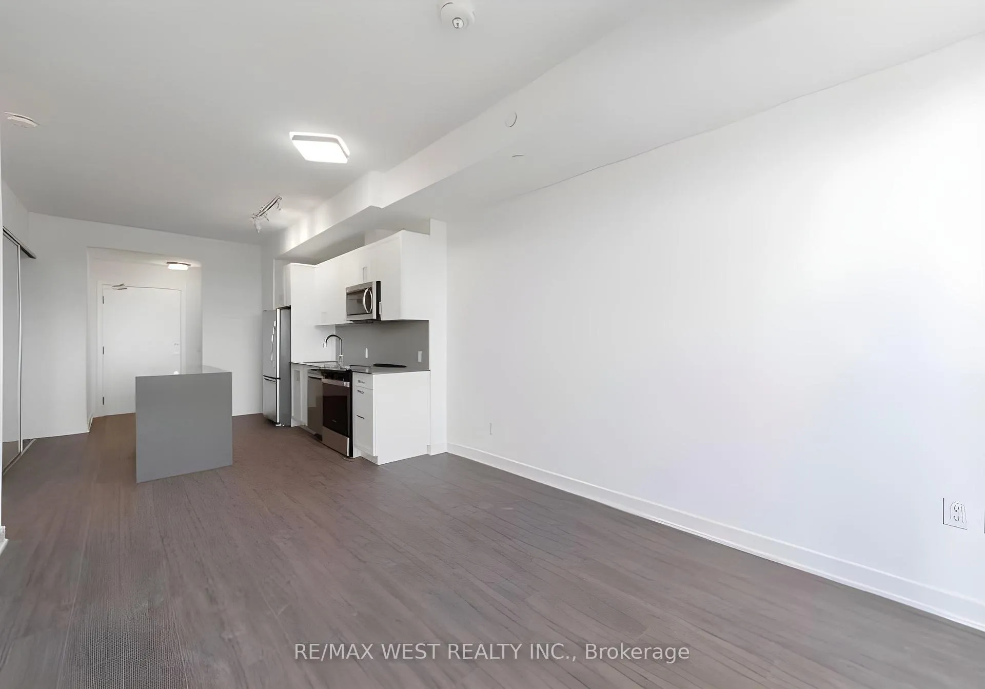 Photo 7 of Unit 618, 681 Yonge Street, Barrie, Painswick South — HOMEH
