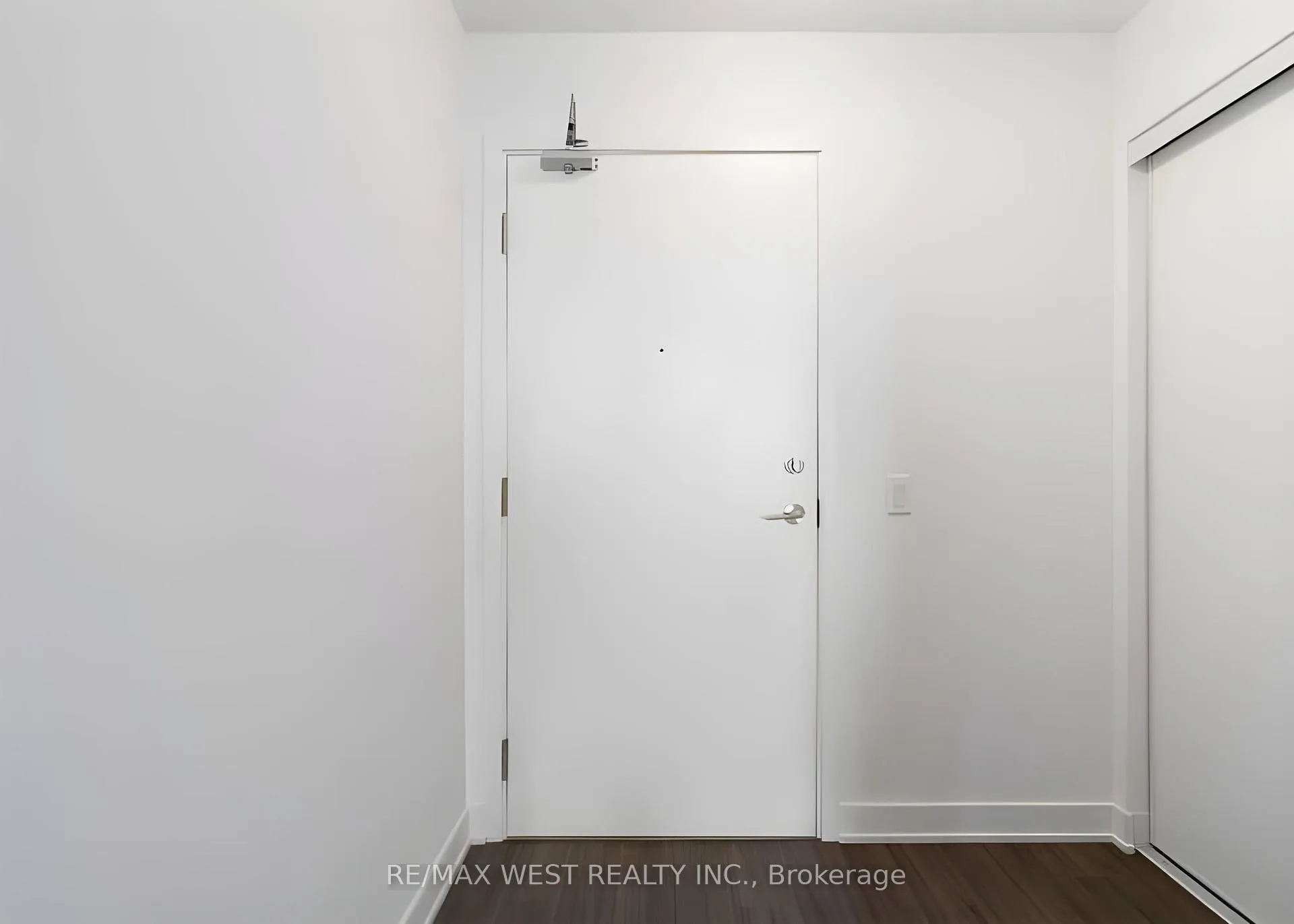 Photo 8 of Unit 618, 681 Yonge Street, Barrie, Painswick South — HOMEH