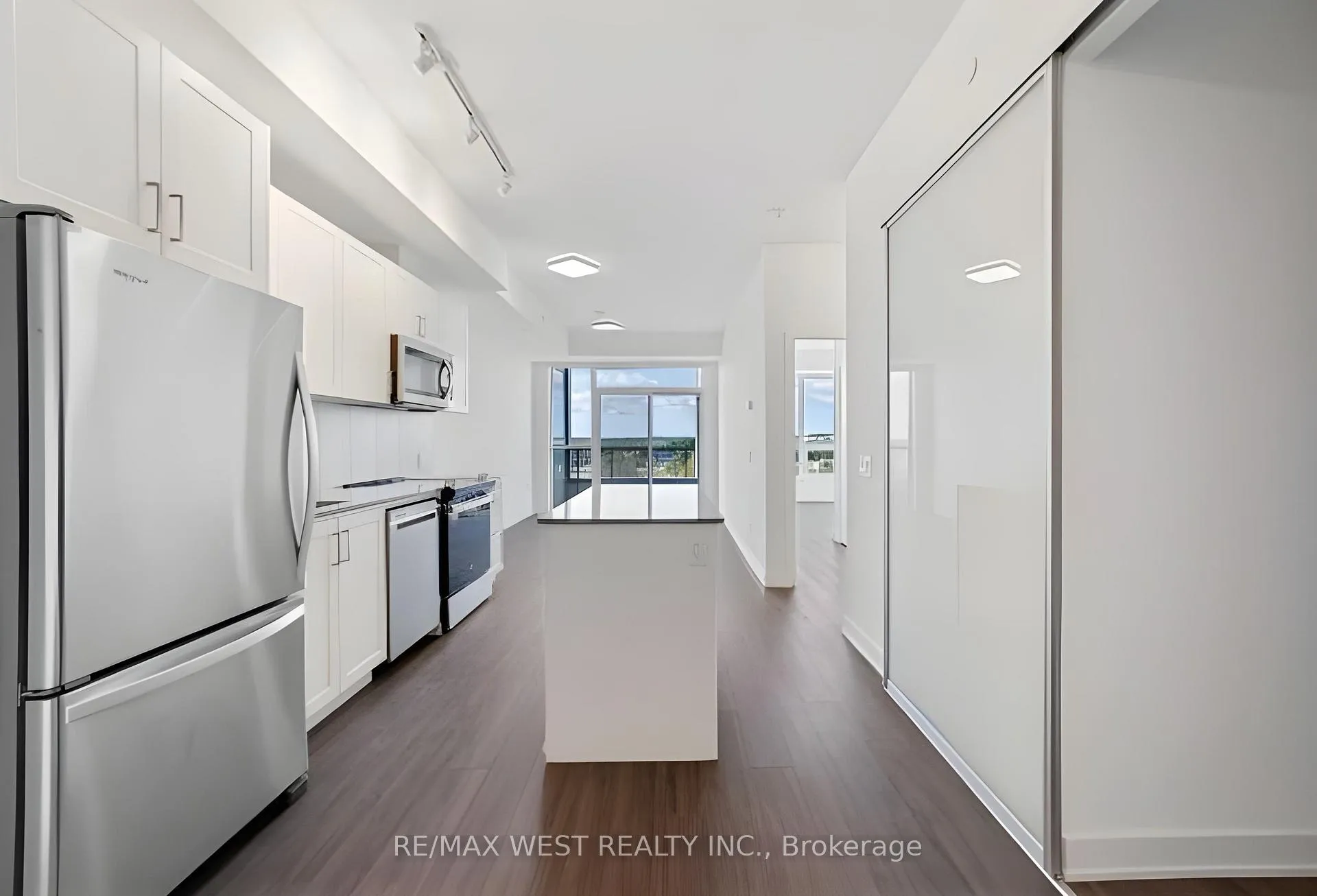 Photo 9 of Unit 618, 681 Yonge Street, Barrie, Painswick South — HOMEH