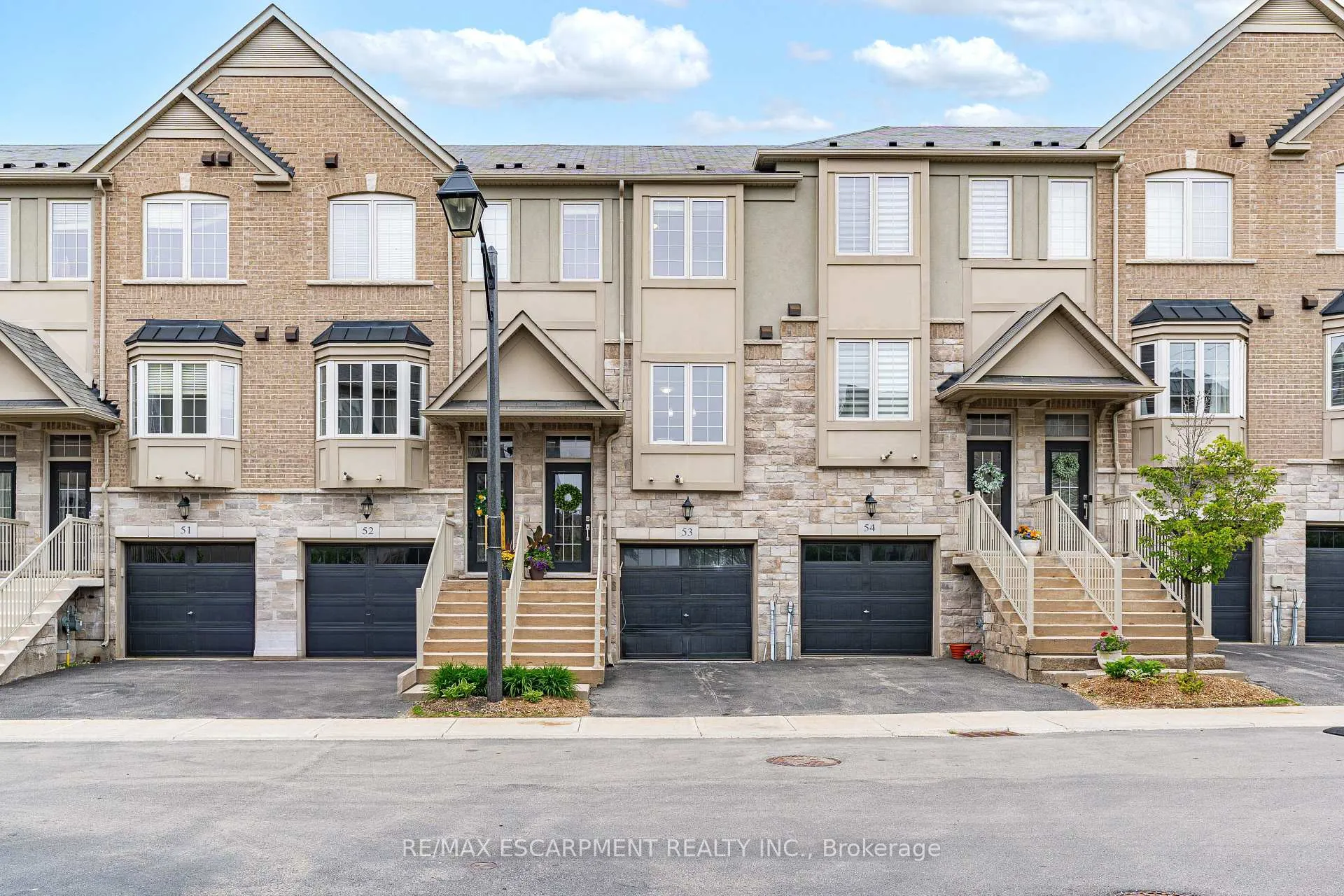 Photo 2 of Unit 53, 215 Dundas Street E, Hamilton, Waterdown — HOMEH