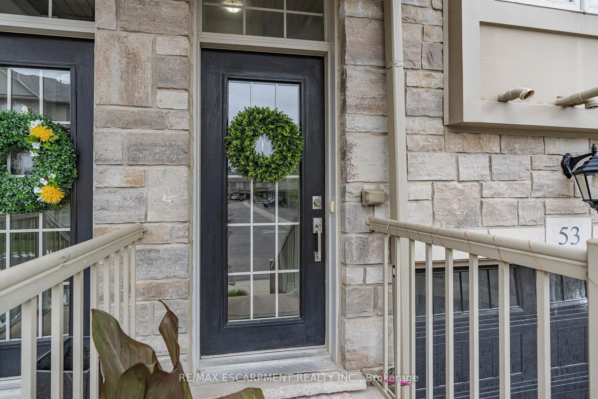 Photo 3 of Unit 53, 215 Dundas Street E, Hamilton, Waterdown — HOMEH