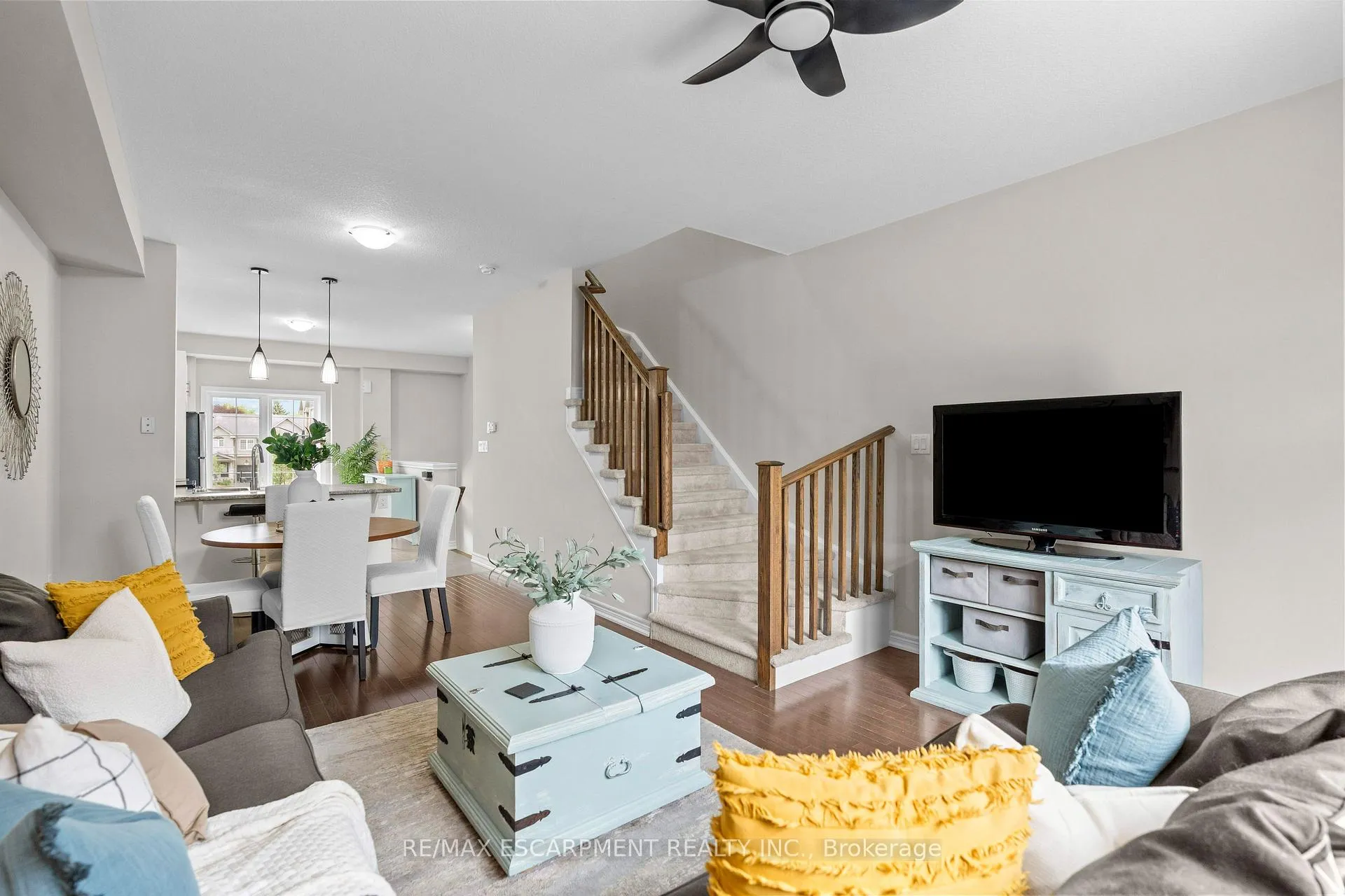 Photo 15 of Unit 53, 215 Dundas Street E, Hamilton, Waterdown — HOMEH