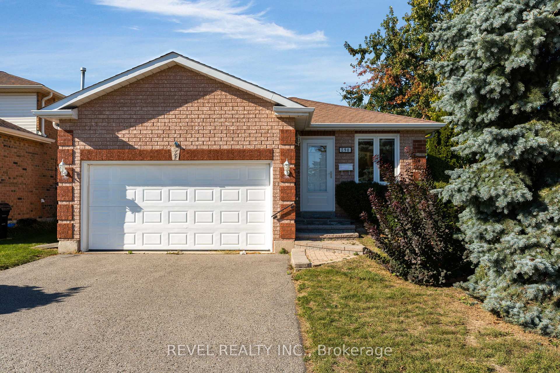 Photo 1 of 290 Cundles Road W, Barrie, Northwest — HOMEH