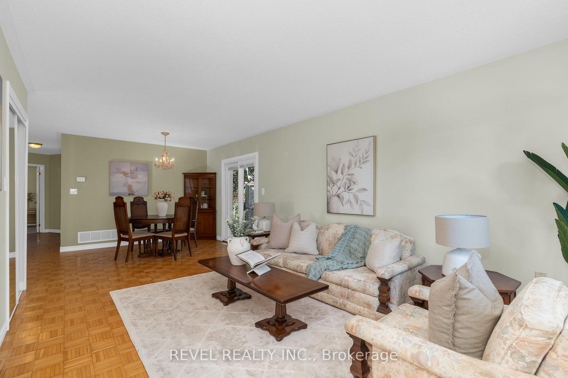 Photo 5 of 290 Cundles Road W, Barrie, Northwest — HOMEH