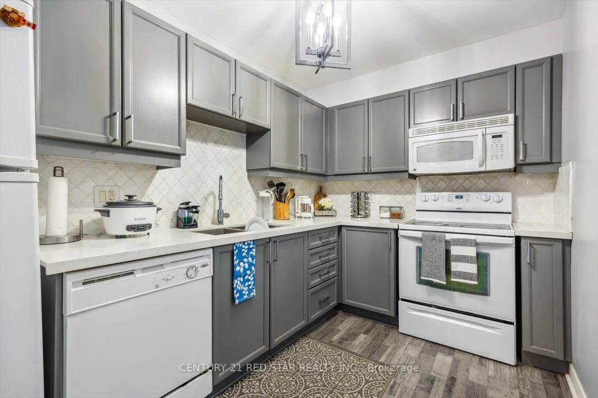 Photo 4 of Unit 310, 500 Mapleview Drive W, Barrie, Holly — HOMEH