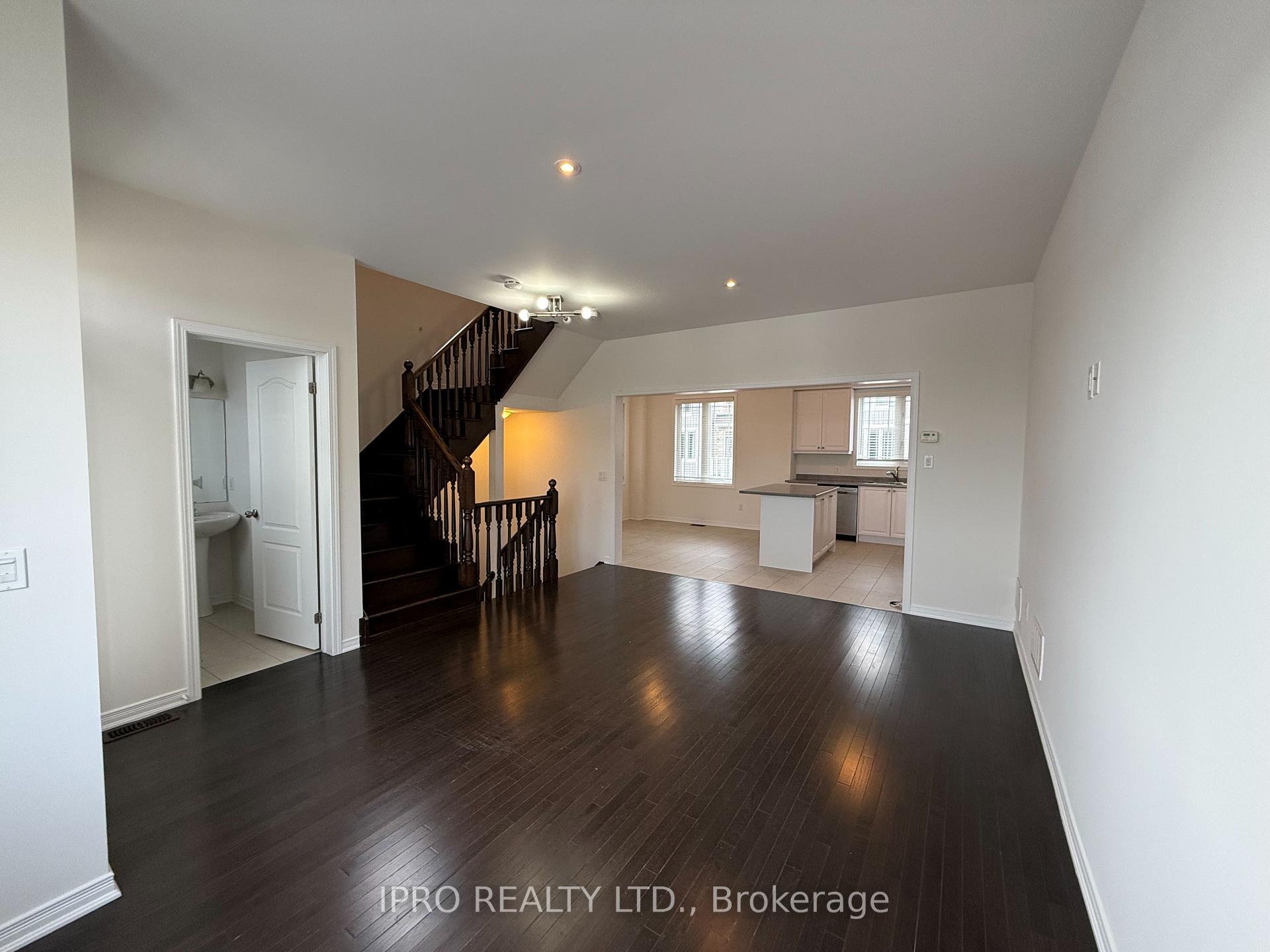Photo 8 of 414 Dougall Avenue, Caledon, Rural Caledon — HOMEH