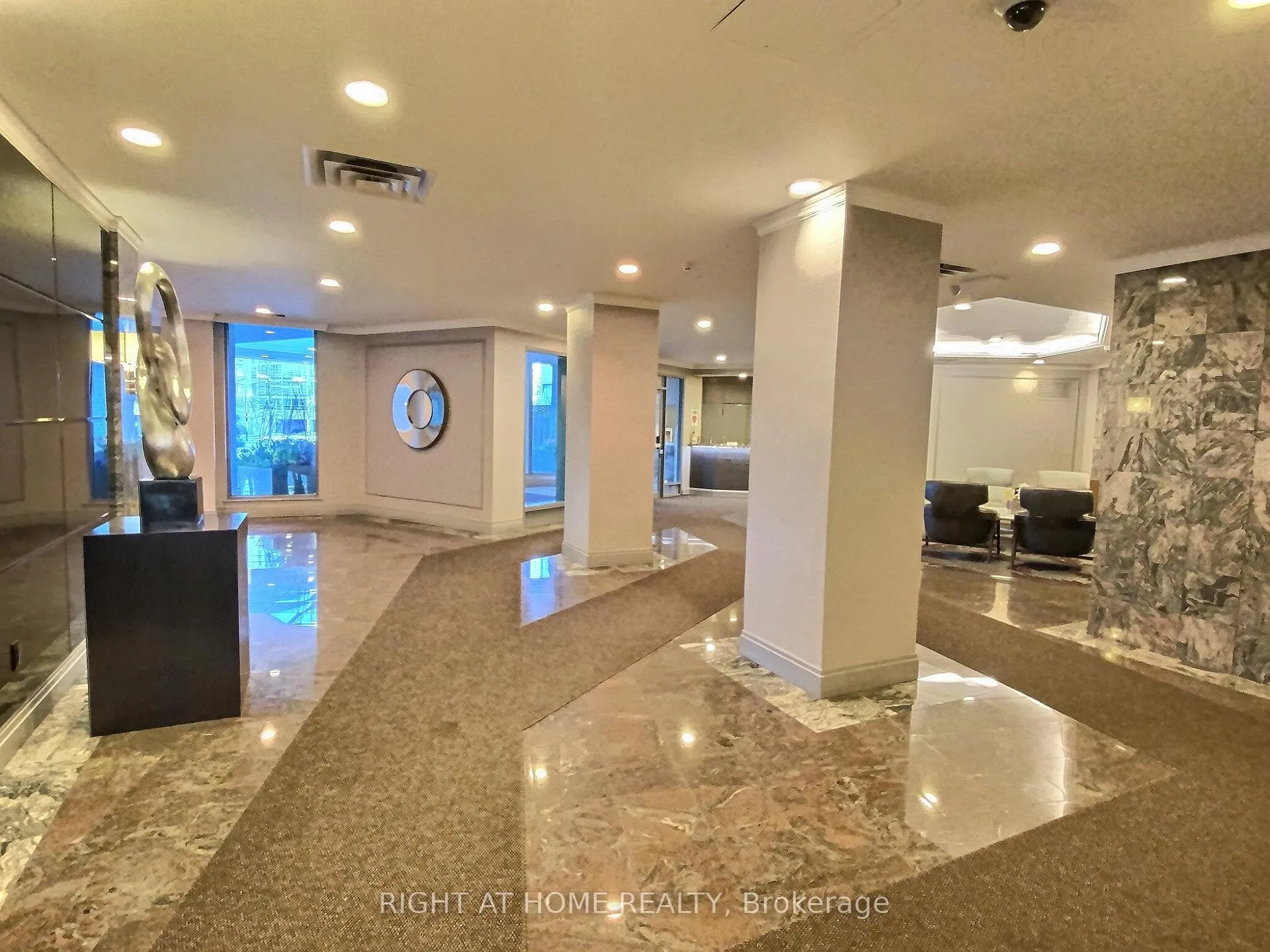 Photo 2 of Unit 314, 7905 Bayview Avenue, Markham, Bayview Glen — HOMEH