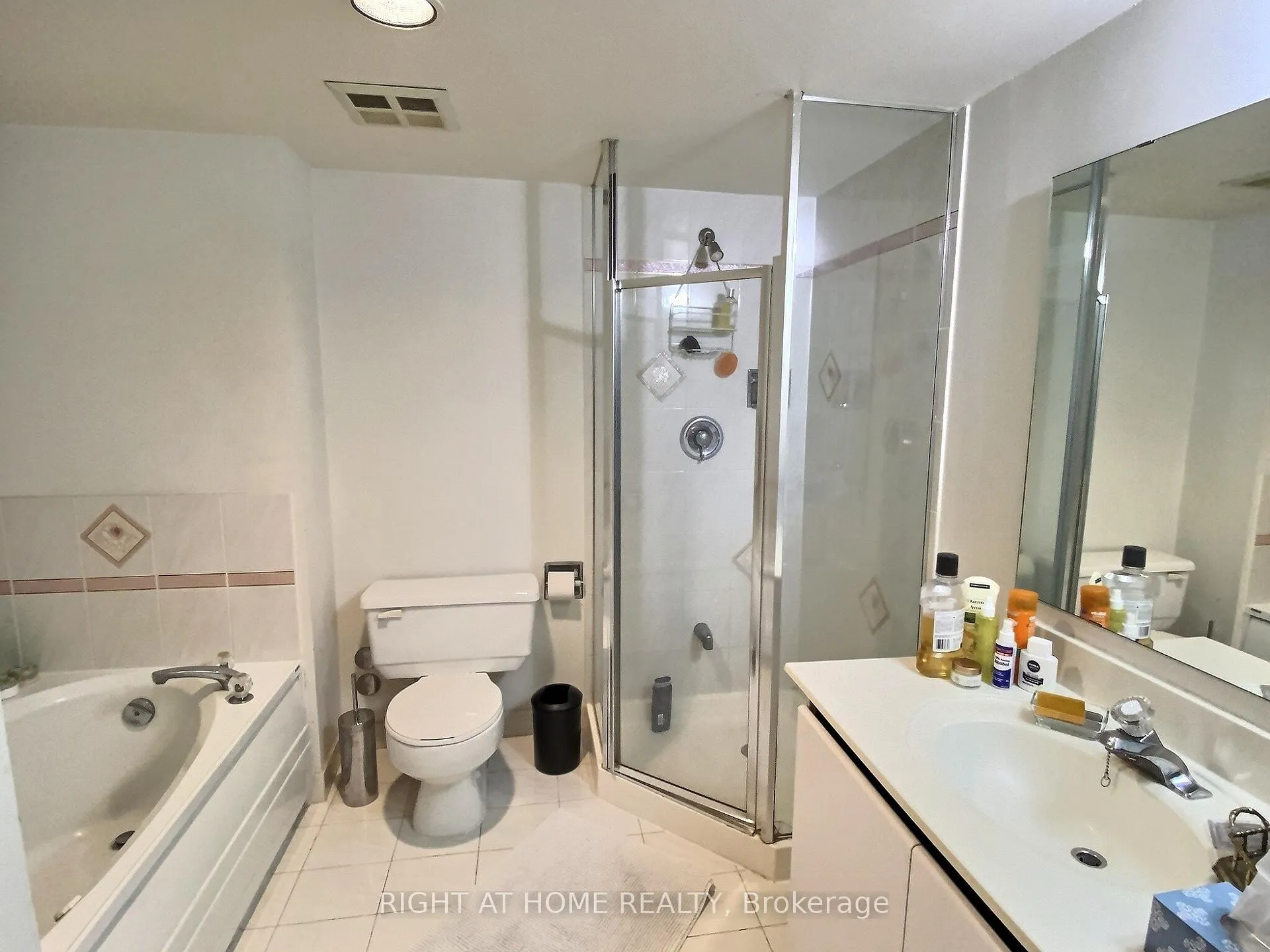 Photo 18 of Unit 314, 7905 Bayview Avenue, Markham, Bayview Glen — HOMEH