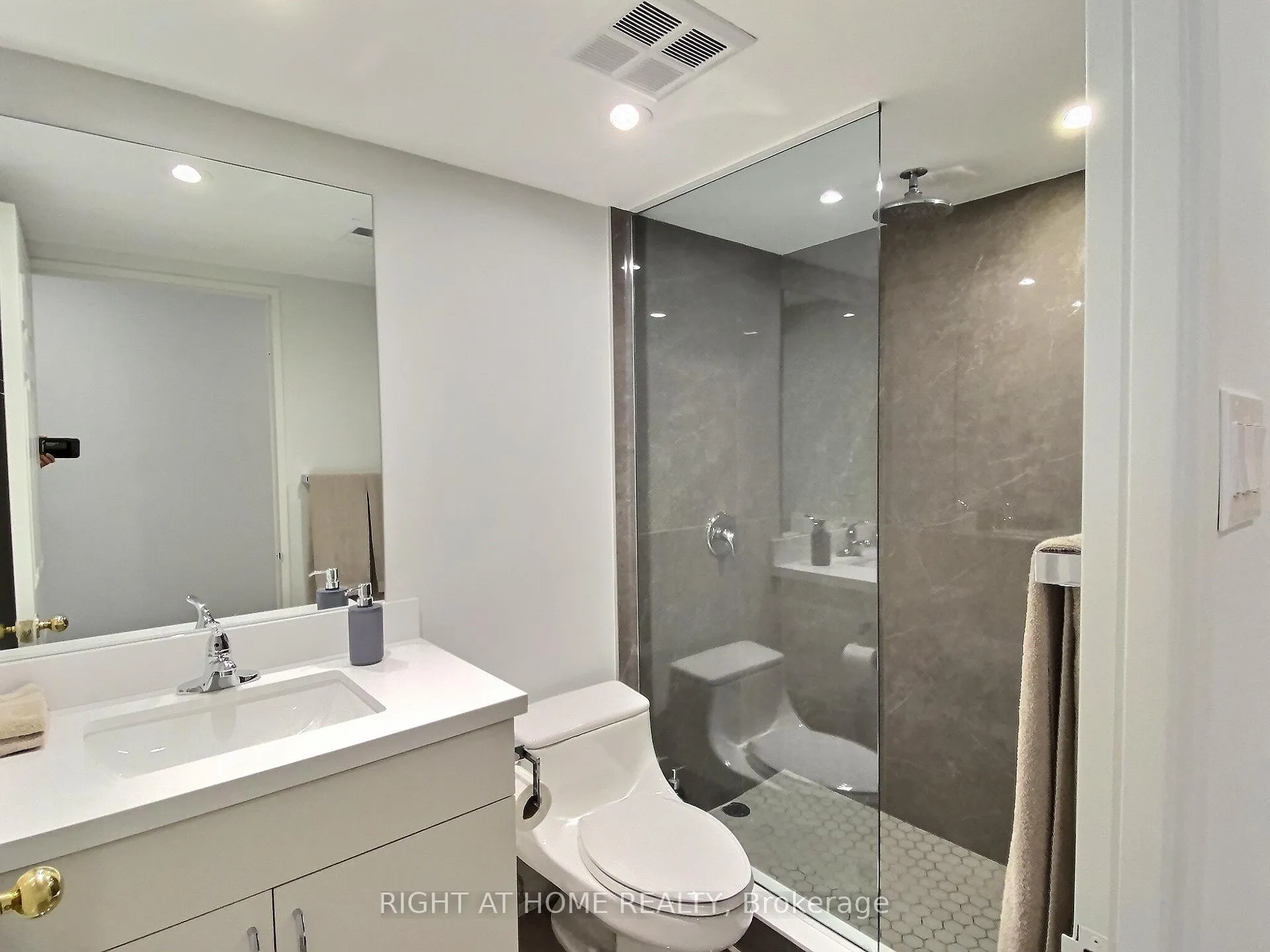 Photo 37 of Unit 314, 7905 Bayview Avenue, Markham, Bayview Glen — HOMEH