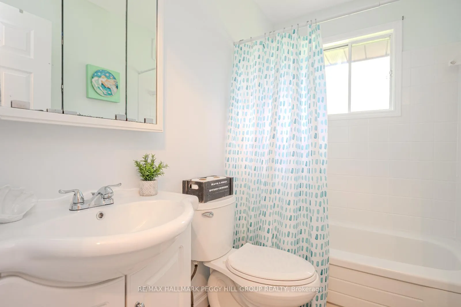 Photo 12 of 13 Cooks Drive, Uxbridge, Rural Uxbridge — HOMEH