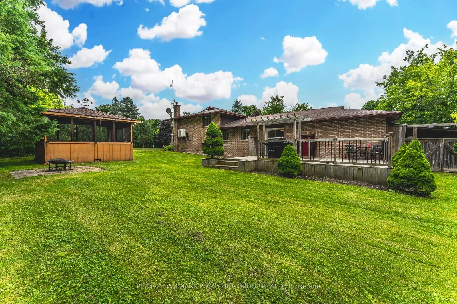 Photo 23 of 13 Cooks Drive, Uxbridge, Rural Uxbridge — HOMEH