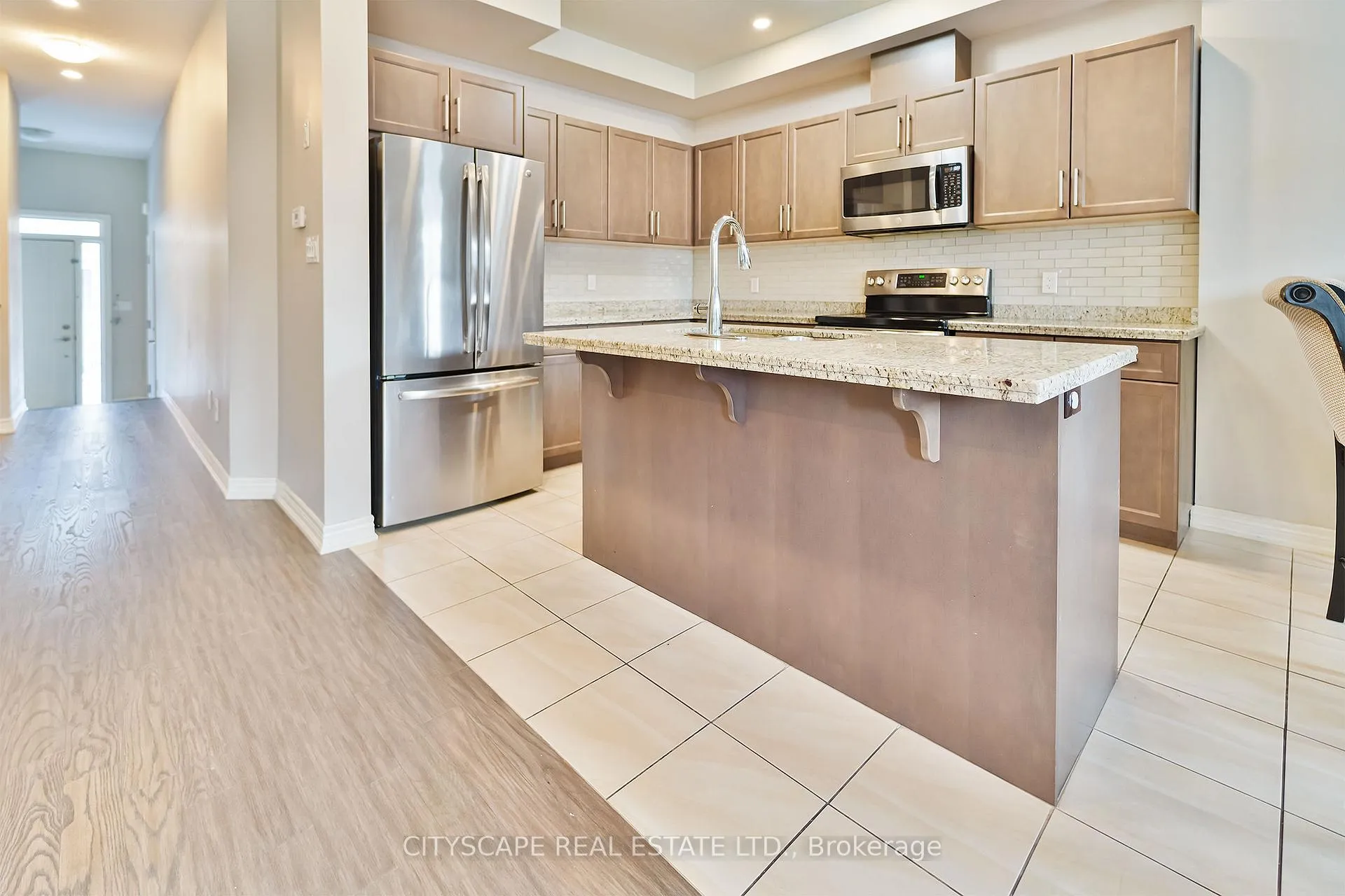 Photo 7 of 61 Sonoma Valley Crescent, Hamilton, Mewburn — HOMEH