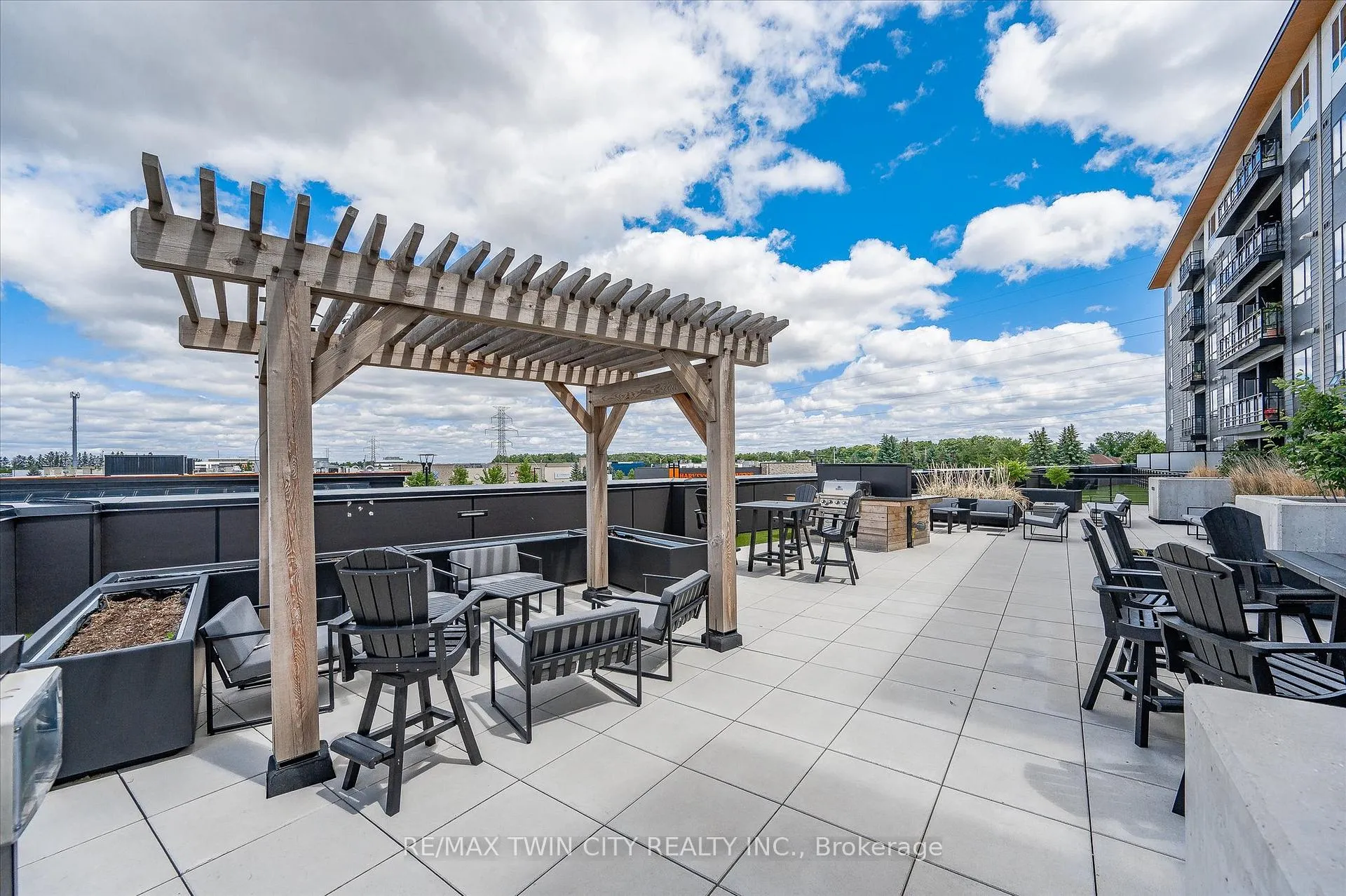 Photo 25 of Unit 609, 251 Northfield Drive E, Waterloo, Colonial Acres — HOMEH